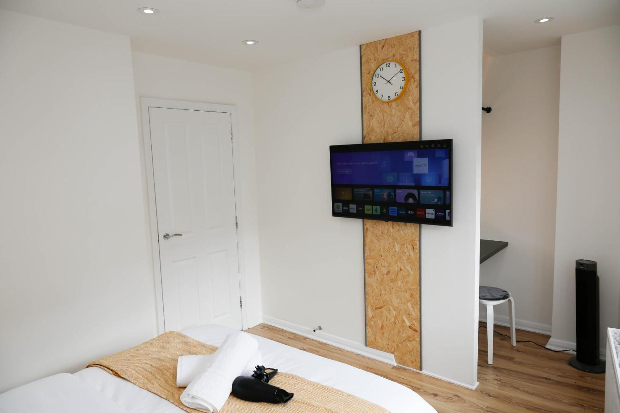 Leilighet New Luxury In Next To Shops, Cafes, Bars & Metro