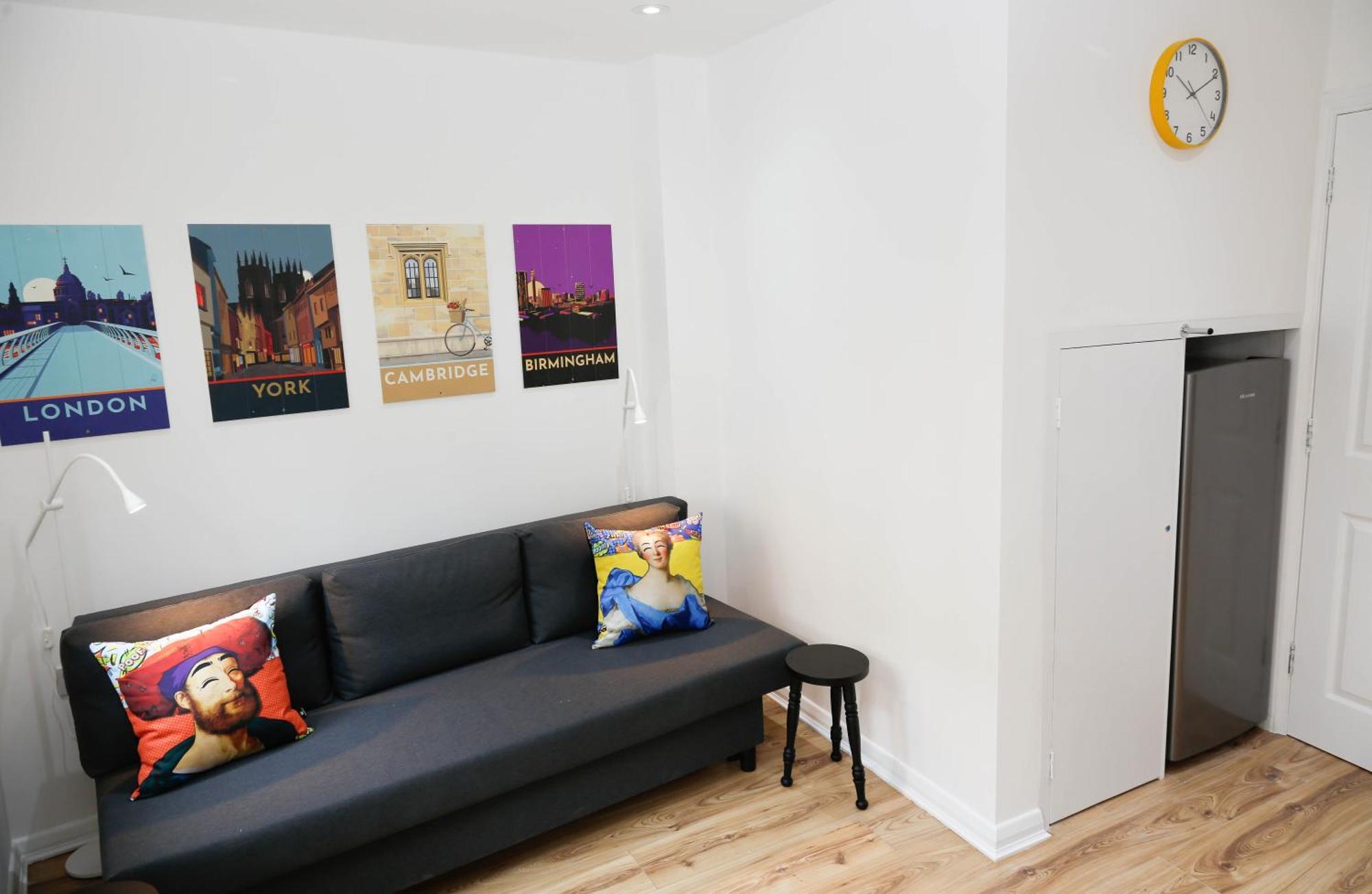 Leilighet New Luxury In Next To Shops, Cafes, Bars & Metro London