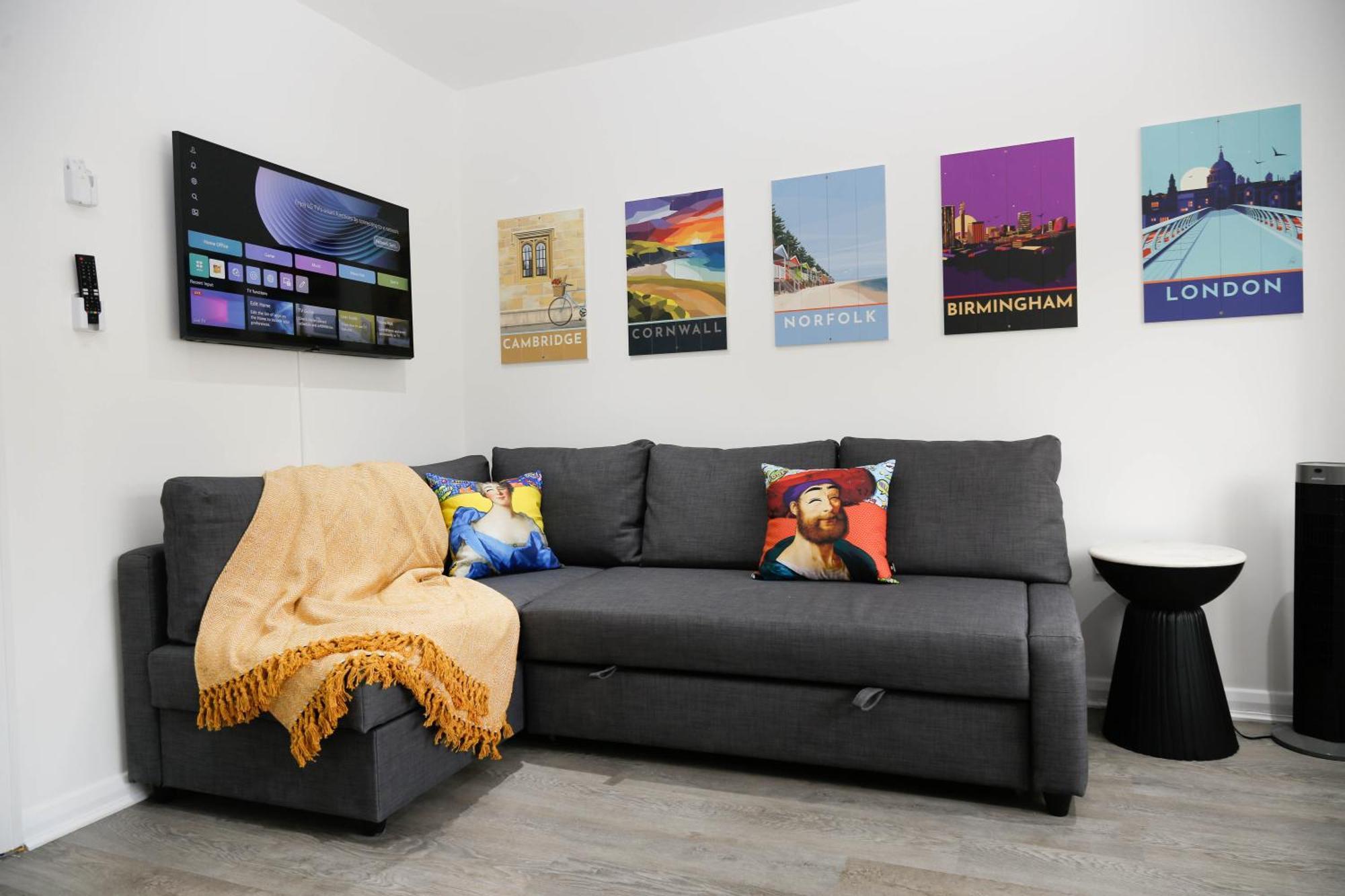 New Luxury In Next To Shops, Cafes, Bars & Metro Leilighet *