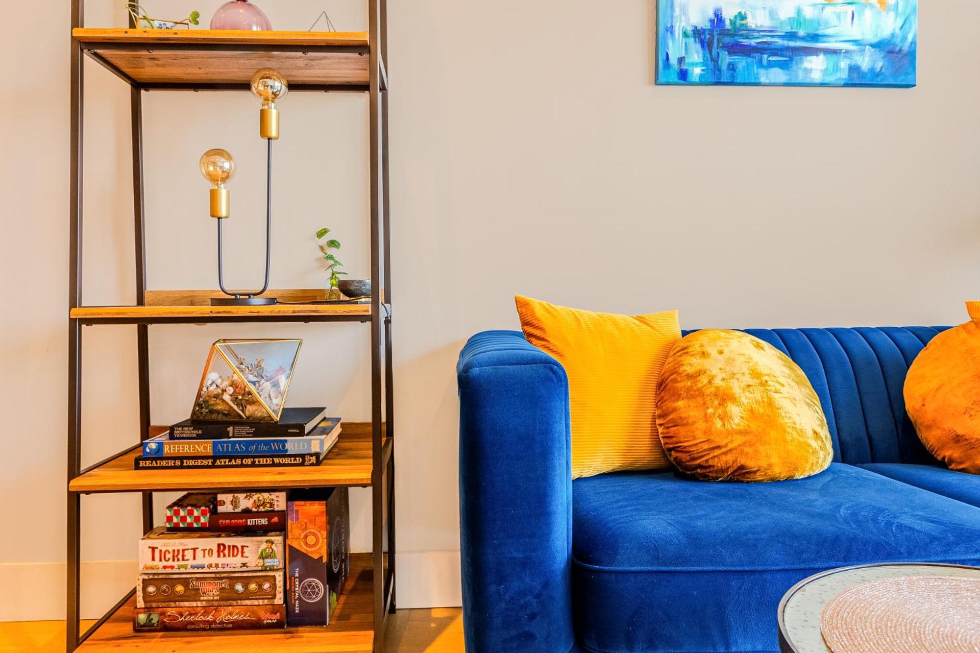 Appartamento Elegant 1br Apartment, 5 Min Limehouse Dlr Station Londra