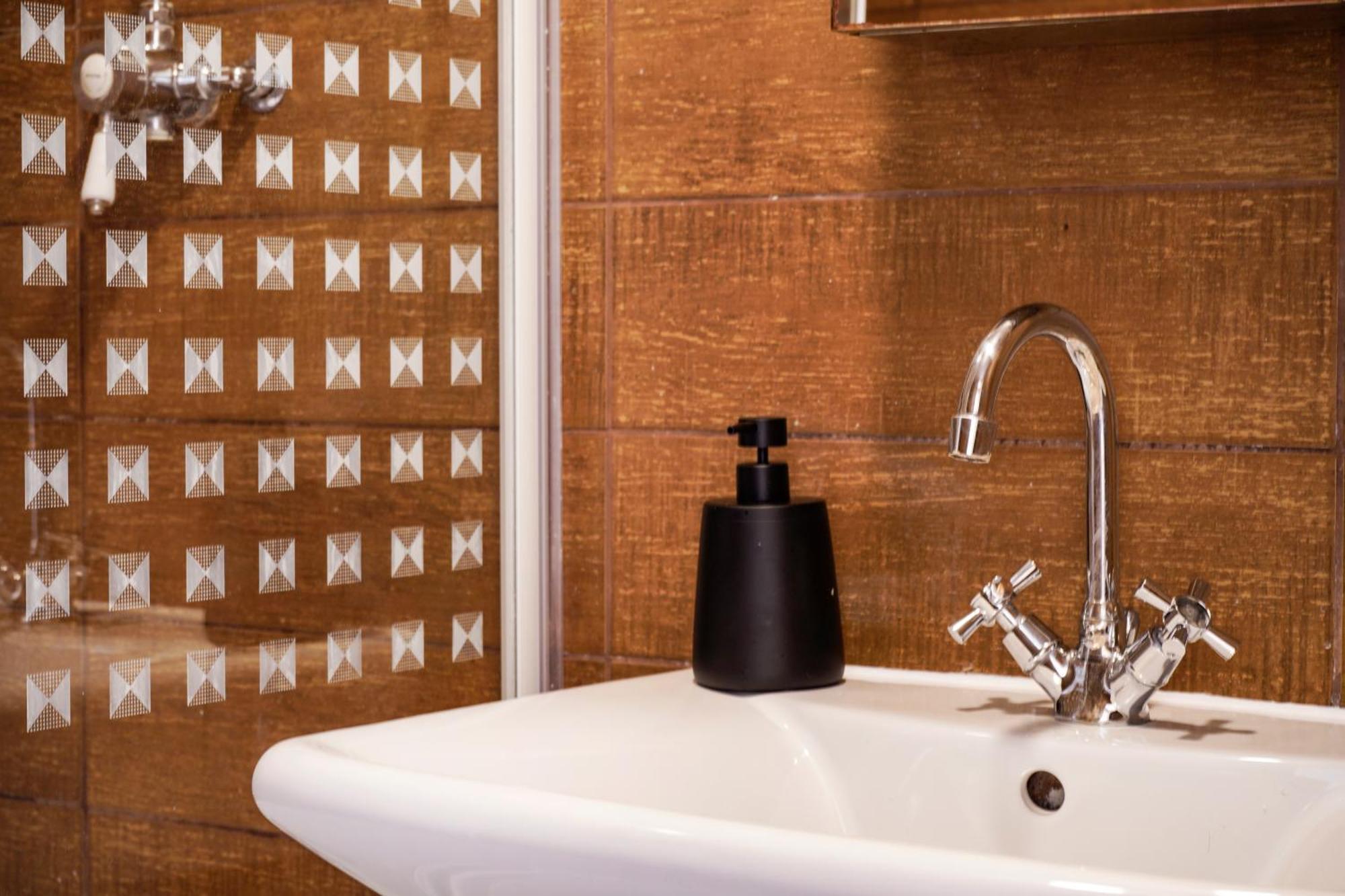 40 Percent Off! - Delightful Abode In - Garden Casa vacanze Londra