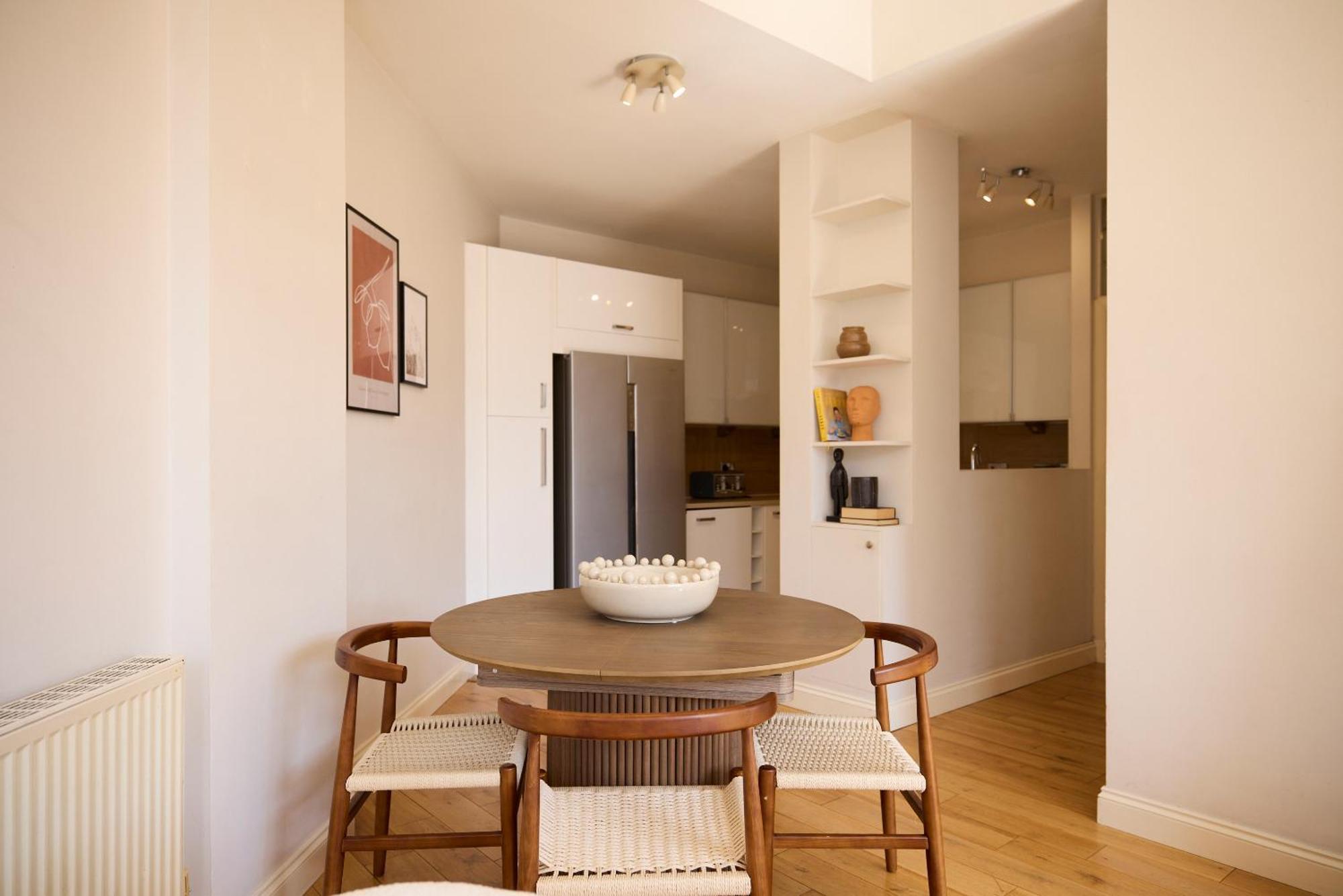 The Spitalfields Beauty - Bright 2bdr Flat * London