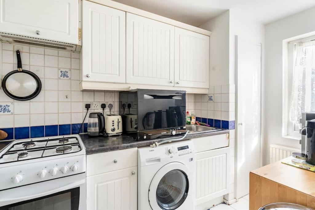 Quaintgarden Apartment@near Tower Bridge & Big Ben Lägenhet London