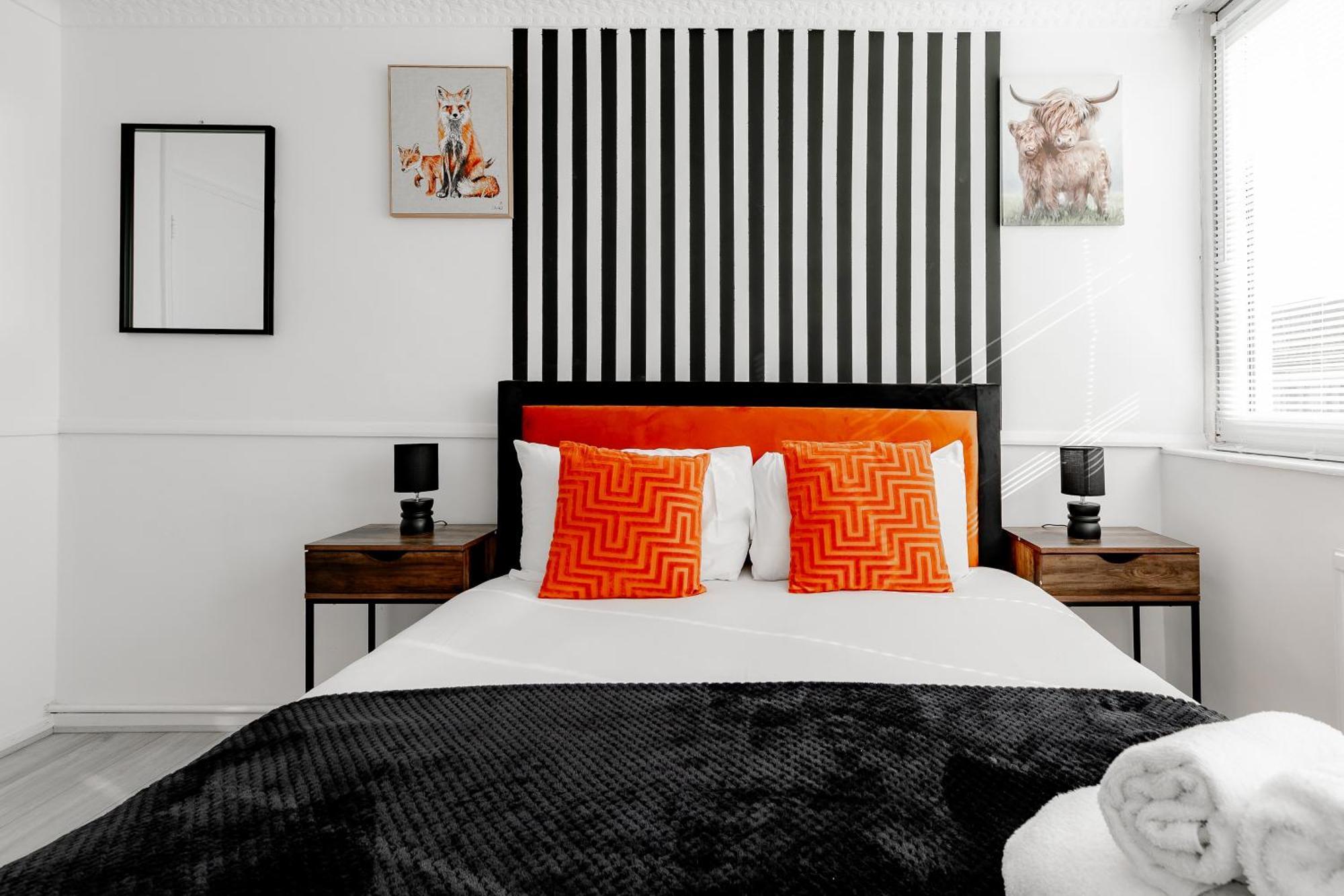 3br Off A13 , Sleeps 6, 2mins To Langdon Dlr,free Parking