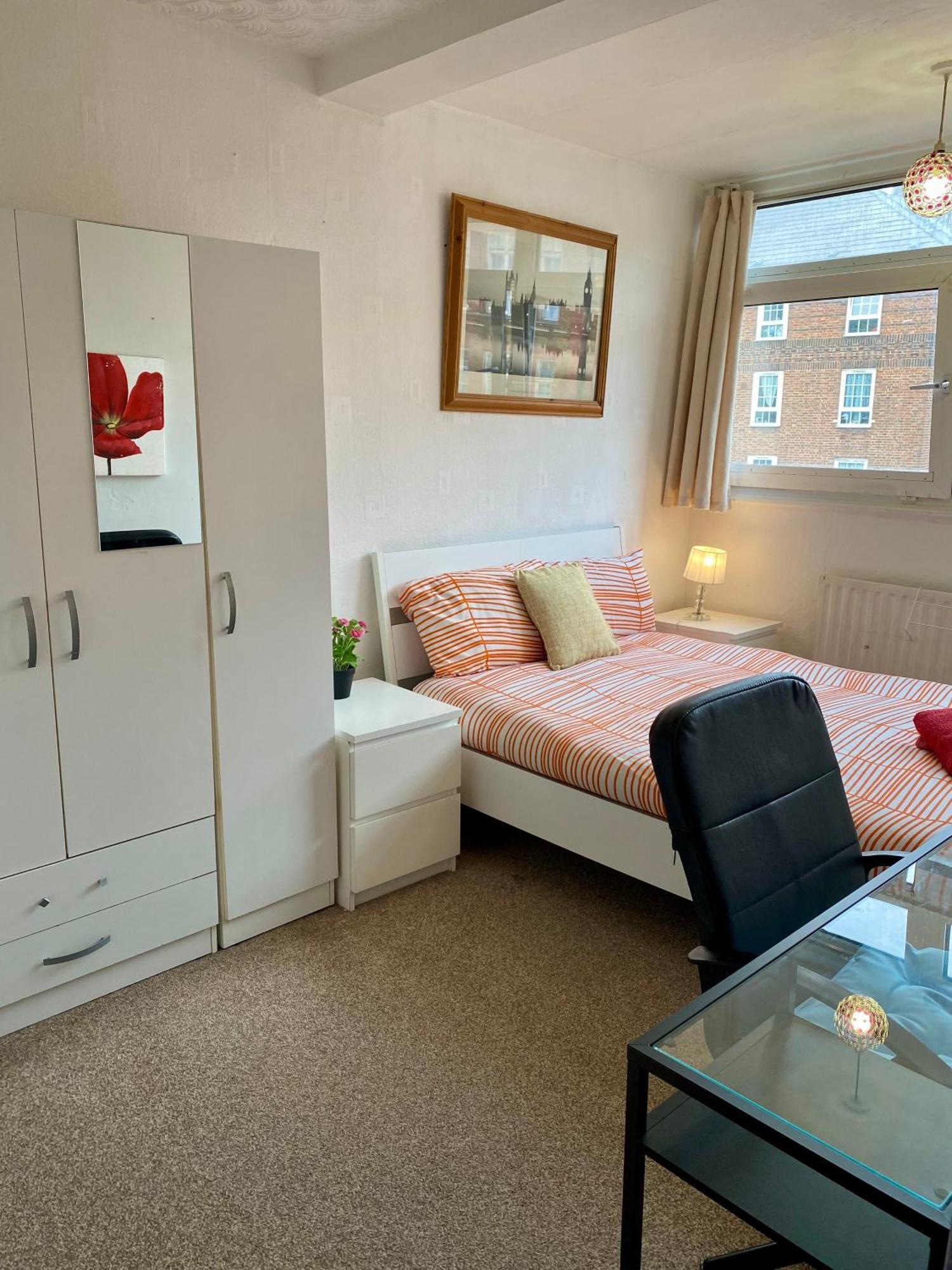 Lägenhet Cosy 3 Bed Apt, Old Truman Brewery! Brick Lane, London, E1 *