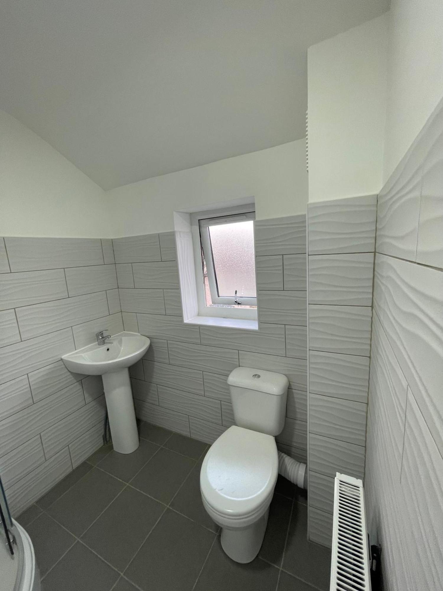 Two Bedroom Central Location Modern Flat Stratford Apartment *