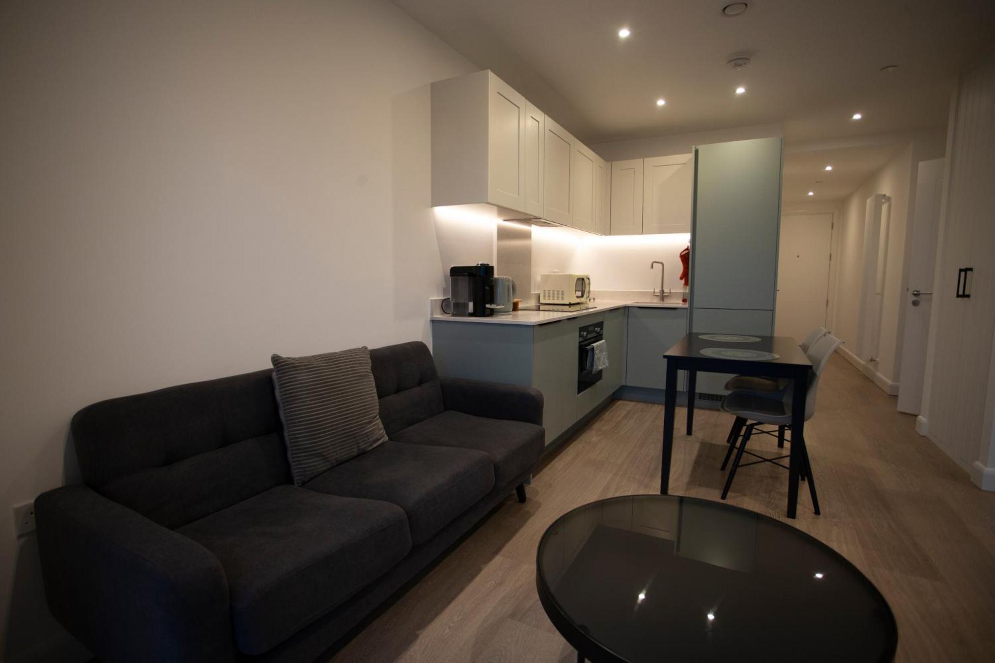 Modern Gem Near Excel & O2 Arena Balcony! Appartement