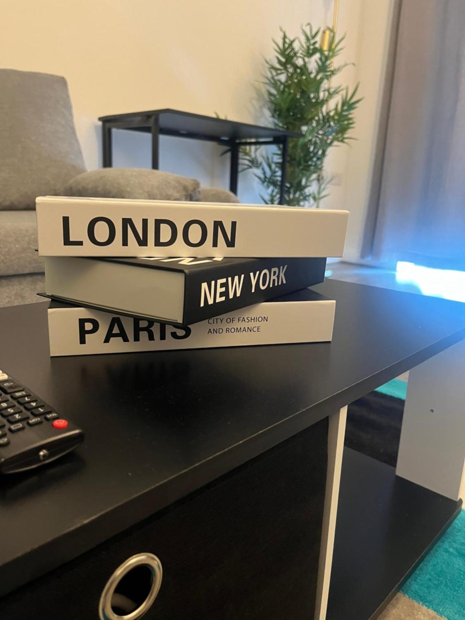 Luxury 2 Bedroom Apartment, Royal Docklands Excel Apartment *