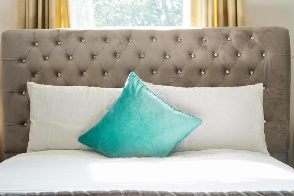 Appartamento Marx Stylish 1-bed Near Bridge & Tower Bridge - Great Location With Free Parking Londra