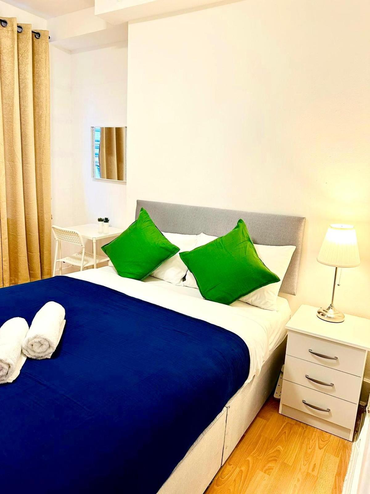 Aldgate East Bed & Breakfast London