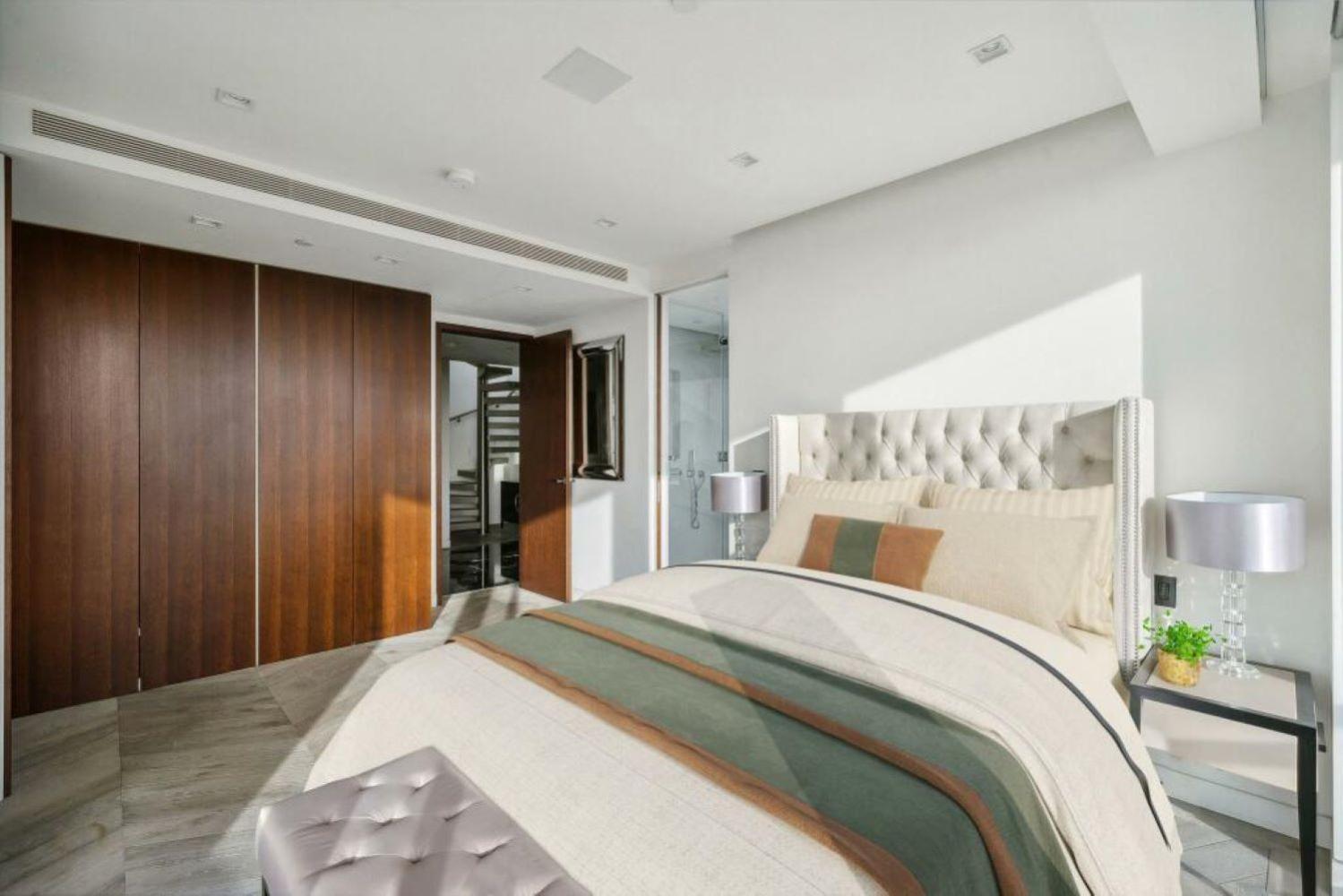 Stunning Duplex Penthouse Over 2200 Sq Ft Sleeps 8 With Jacuzzi Rooftop Views Of The City Appartement *