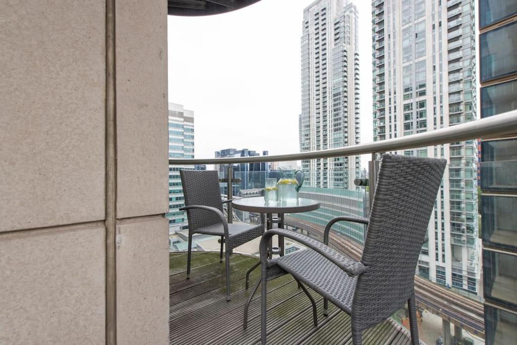 24hr Concierge, Gym, Pool, Museum, Shopping Centre Apartment London