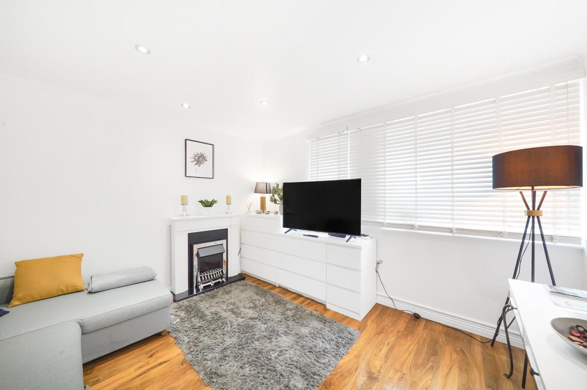 A Beautiful Stylish 2 Bedroom -city Of Lejlighed *