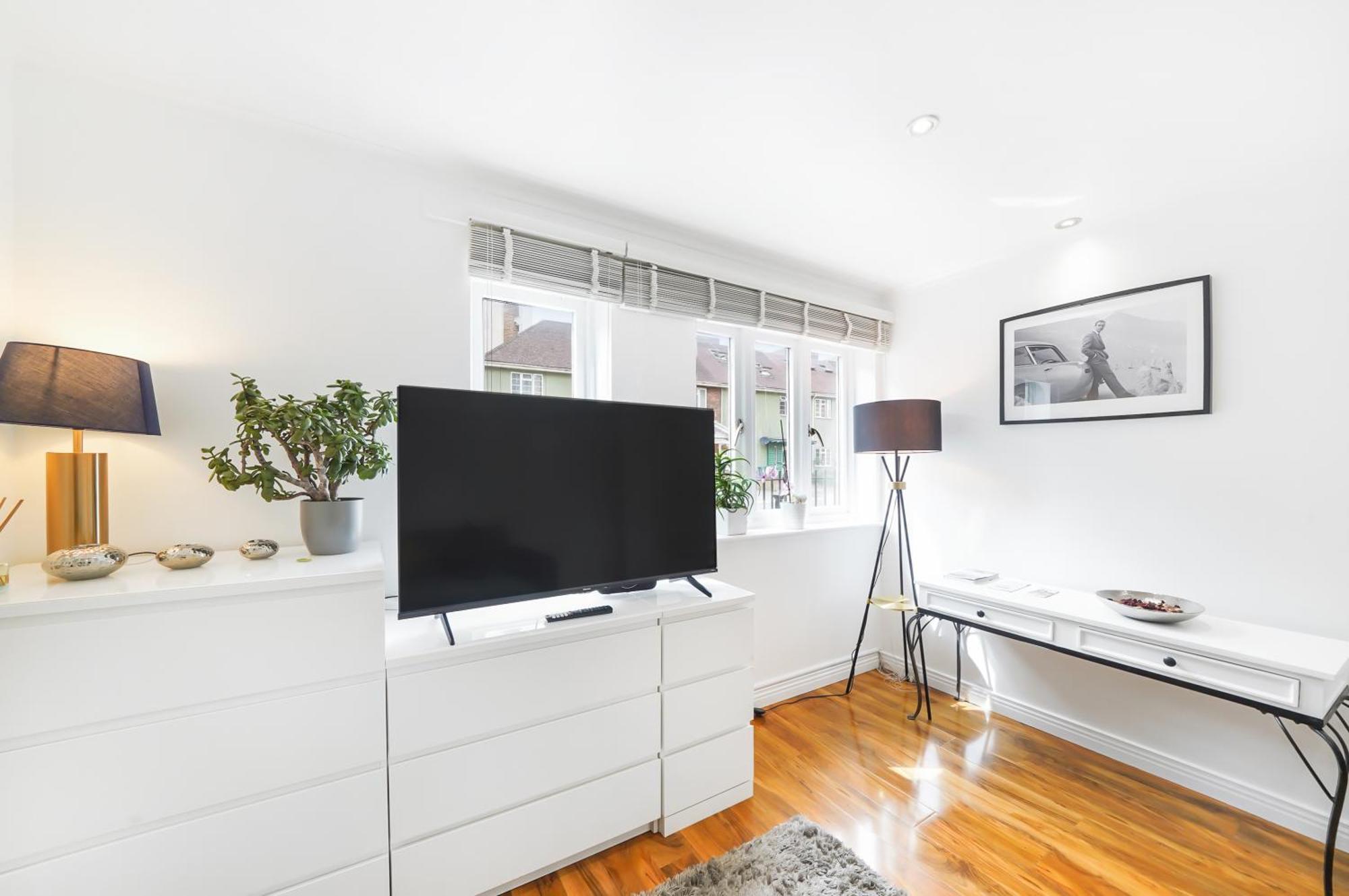 A Beautiful Stylish 2 Bedroom -city Of Lejlighed