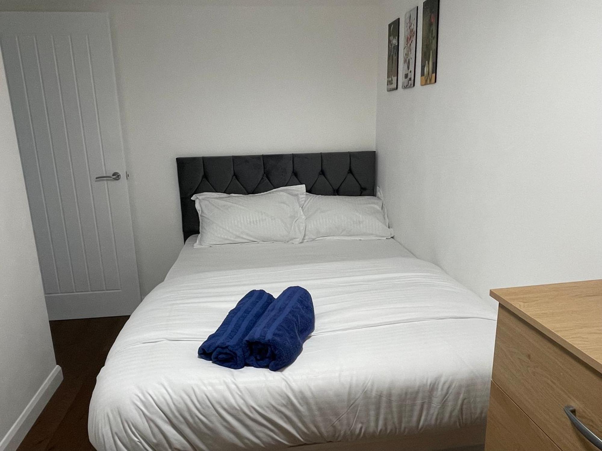 Apartment Two Bedroom Central Location Modern Flat Stratford London