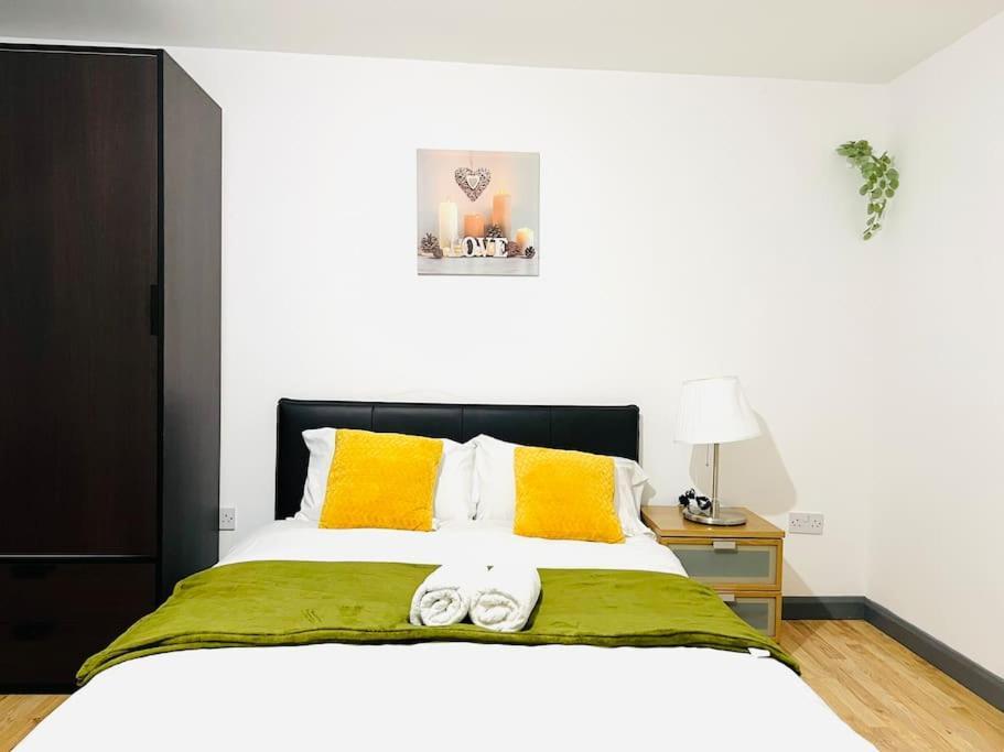 Luxurious Flat In Apartment