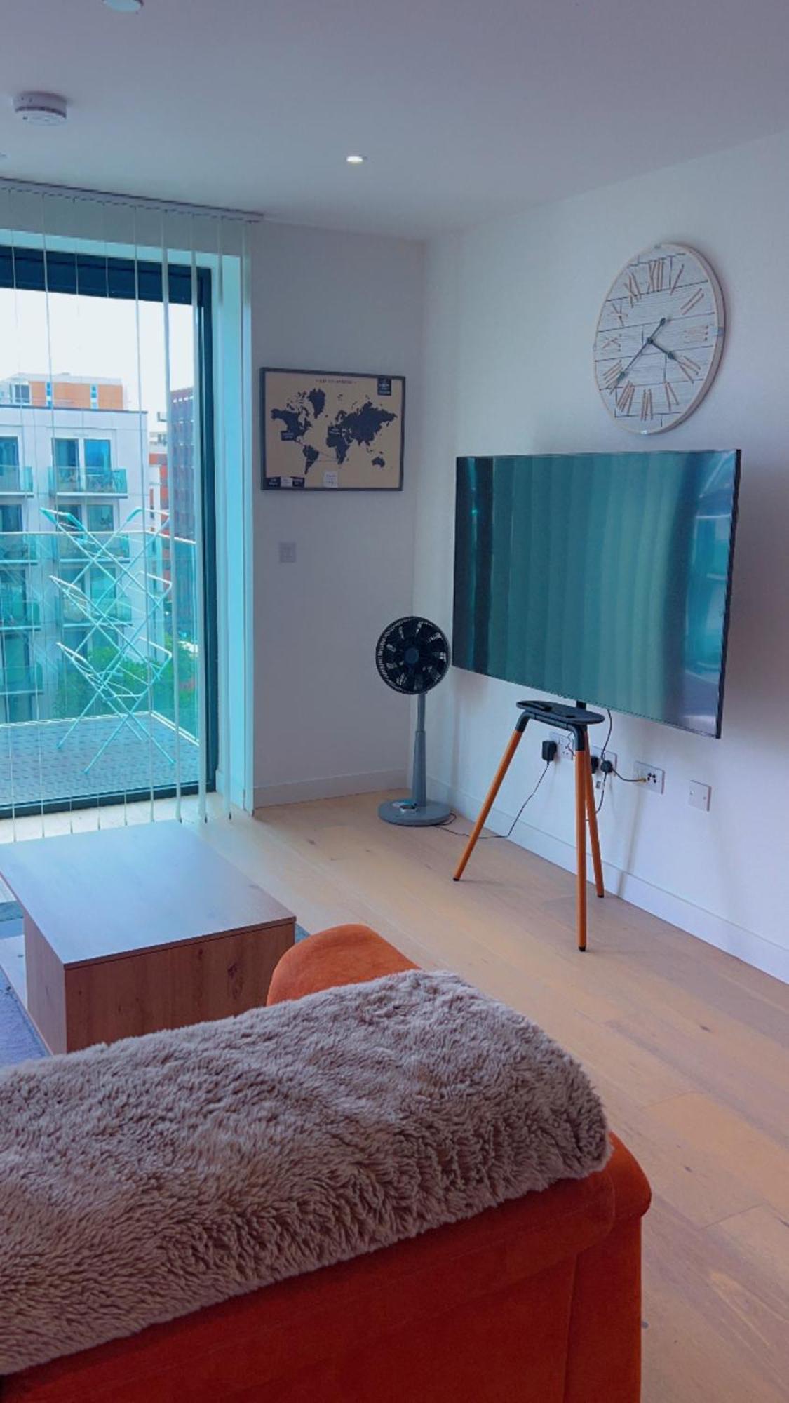 Ds - Entire 1 Bedroom London
