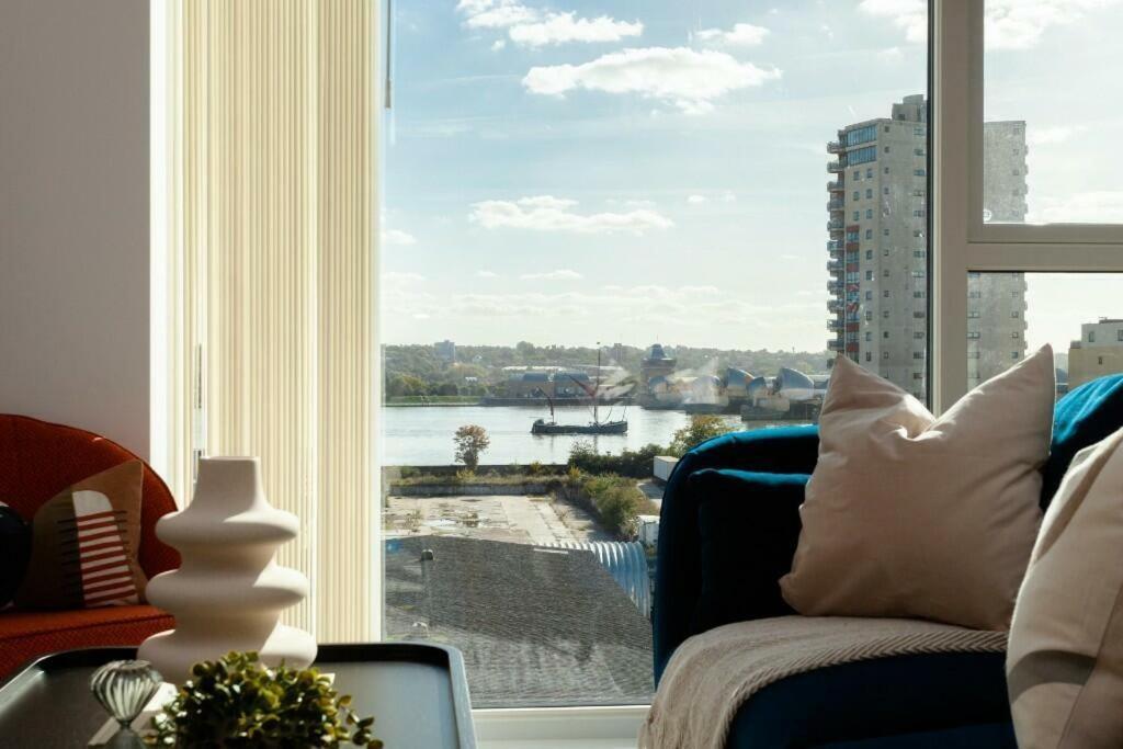 Lejlighed 1br Gem In Shared Near O2 Arena & Excel With Patio, Private Bath, Free Parking & Garden *