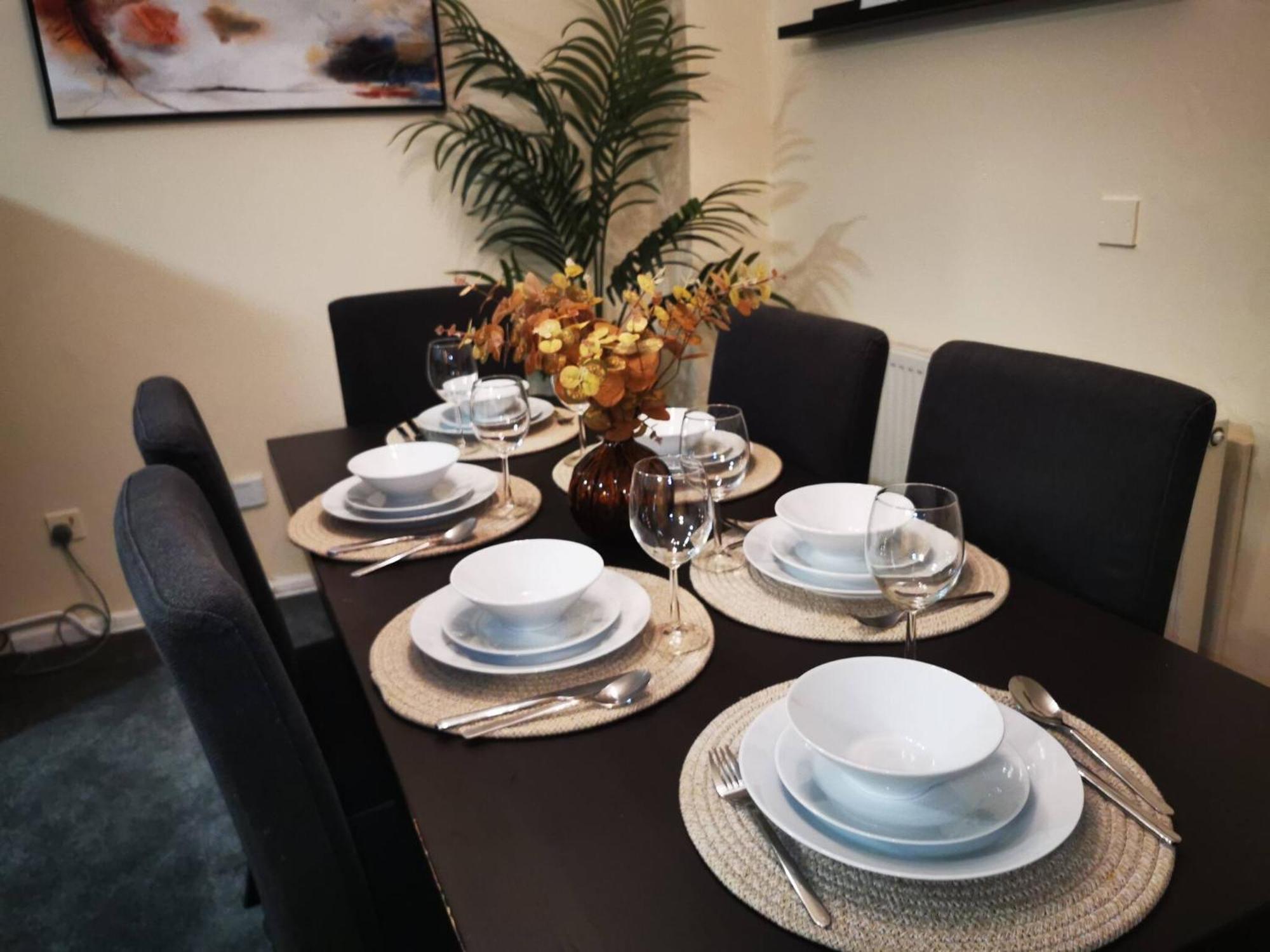 Cozy Near O2 Arena Holiday home *