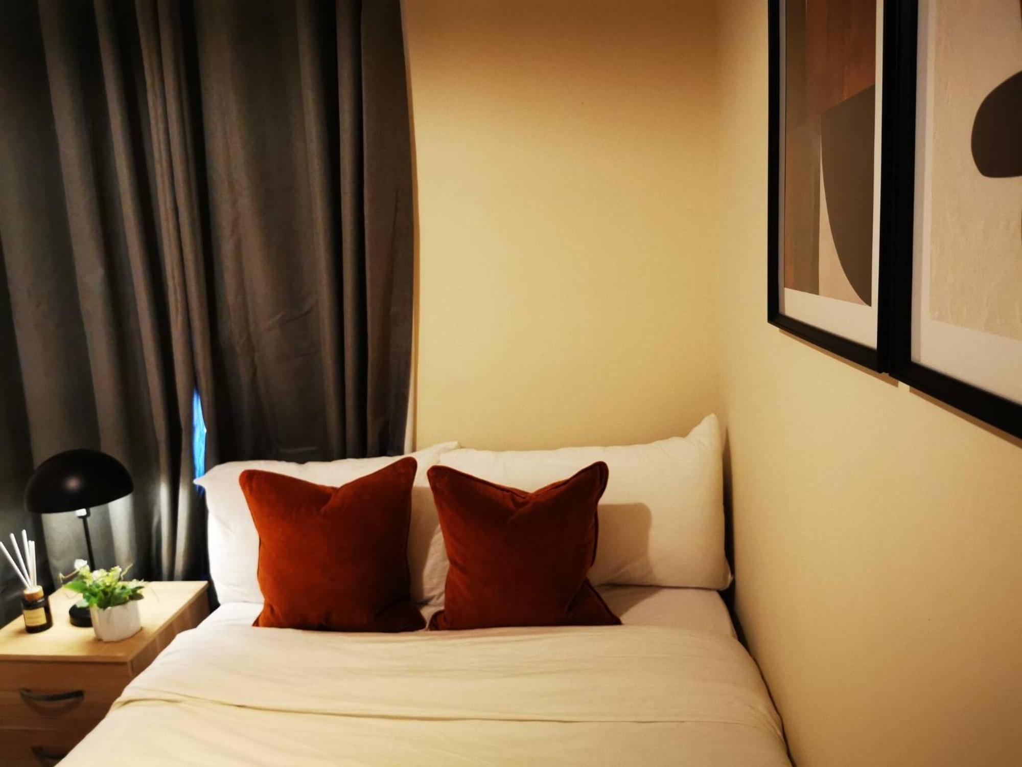 Cozy Near O2 Arena Holiday home *