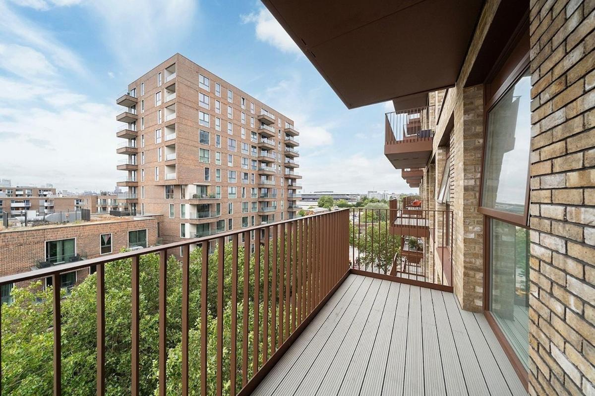 1br Gem In Shared Near O2 Arena & Excel With Patio, Private Bath, Free Parking & Garden Lejlighed