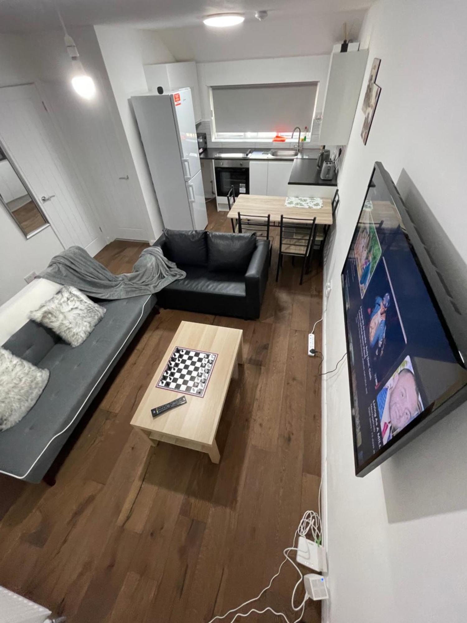 Apartment Two Bedroom Central Location Modern Flat Stratford London
