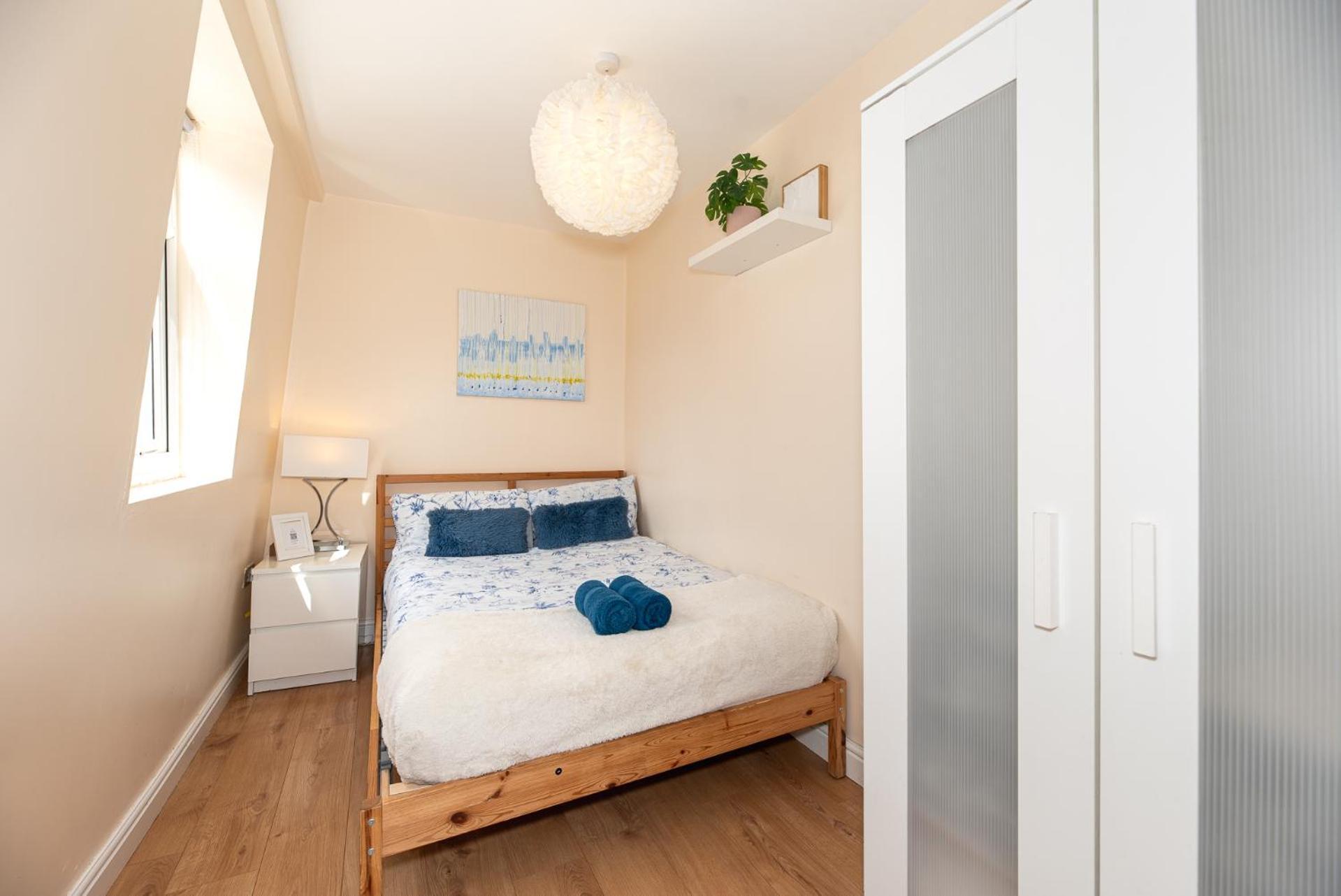 Lovely 3 Bedroom Flat , Aldgate, Tower Hill, Whitechapel Leilighet London