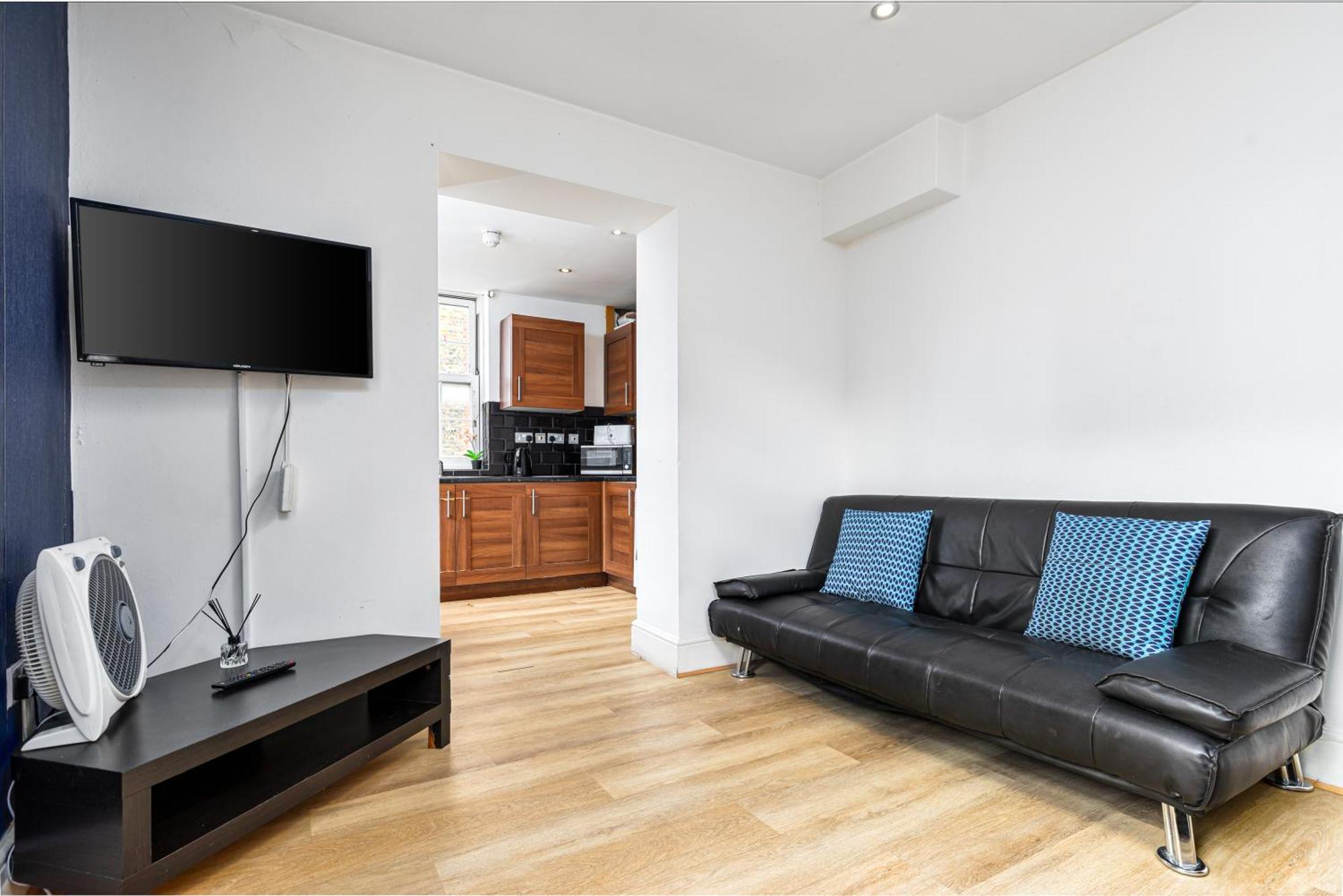 Aldgate Flats Apartment London
