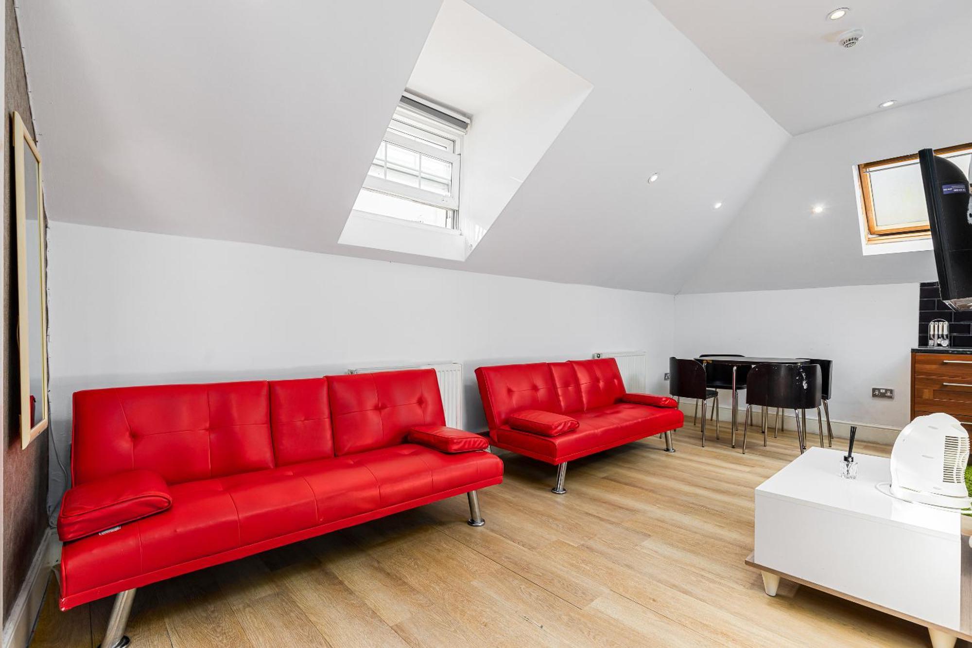 Aldgate Flats *