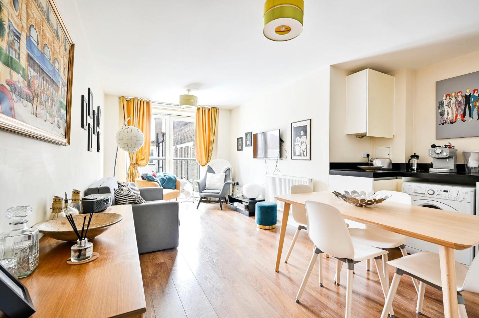 2 Bed Flat Next Old Street Tube *