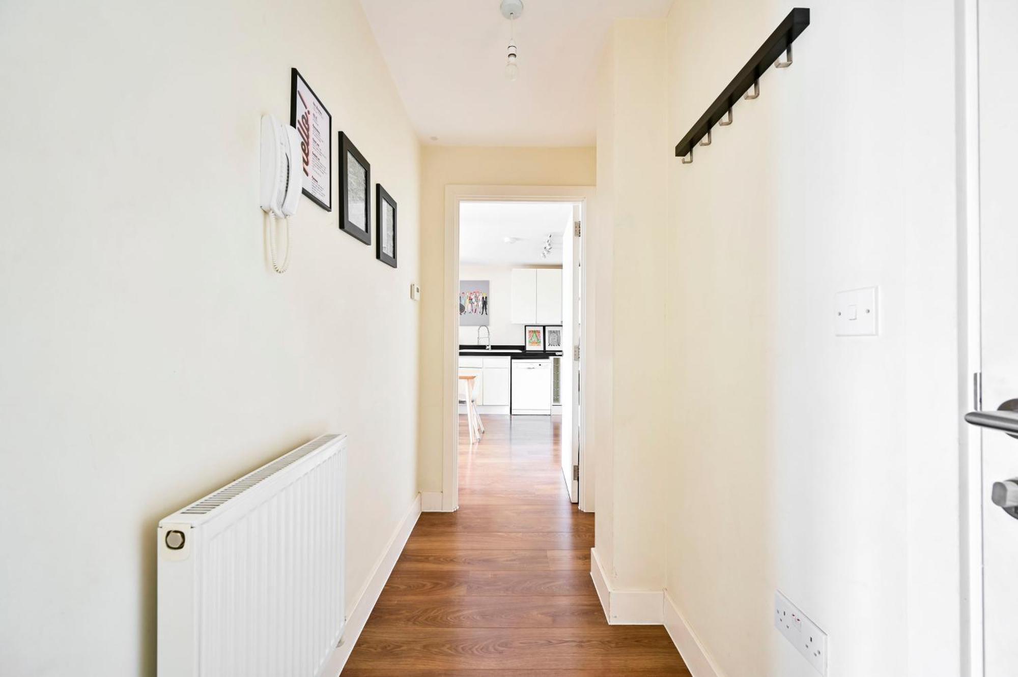 2 Bed Flat Next Old Street Tube