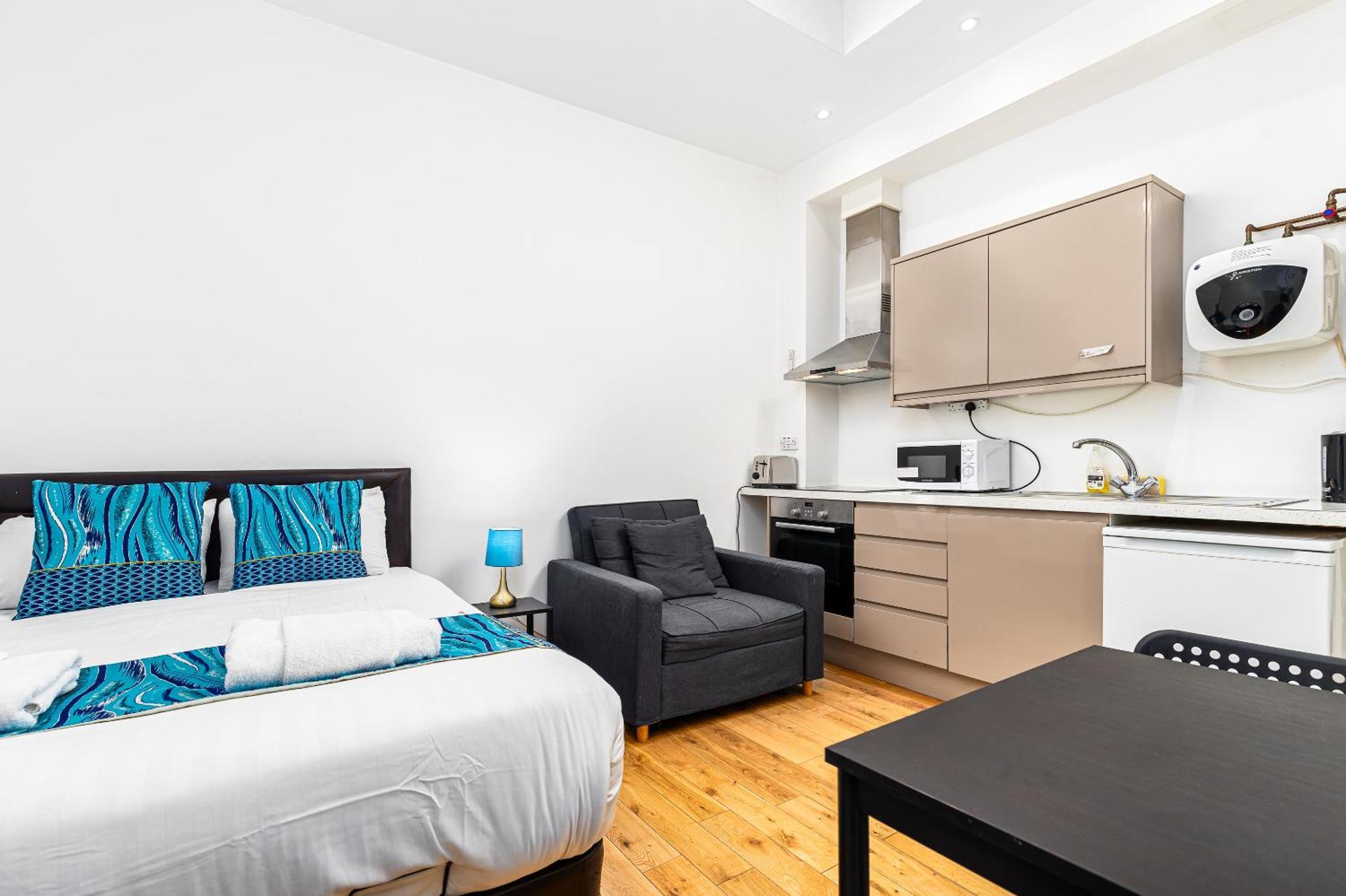 Aldgate Flats * London