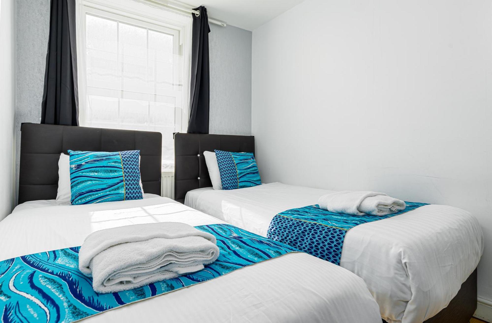 Aldgate Flats Apartment London
