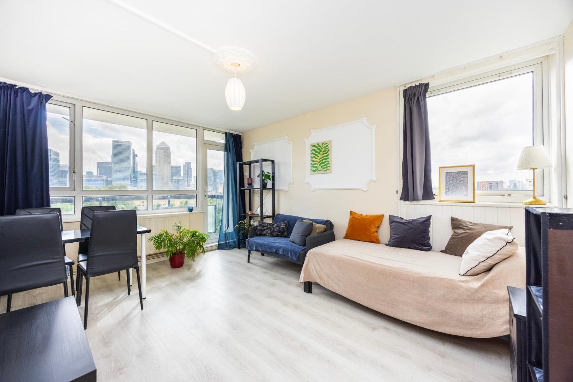 Poplar - Sleep 4-5 - Ideal For Business Travellers & Contractors - Near Canary Wharf And Dlr Station - Parking Tickets Available On Request Lägenhet London