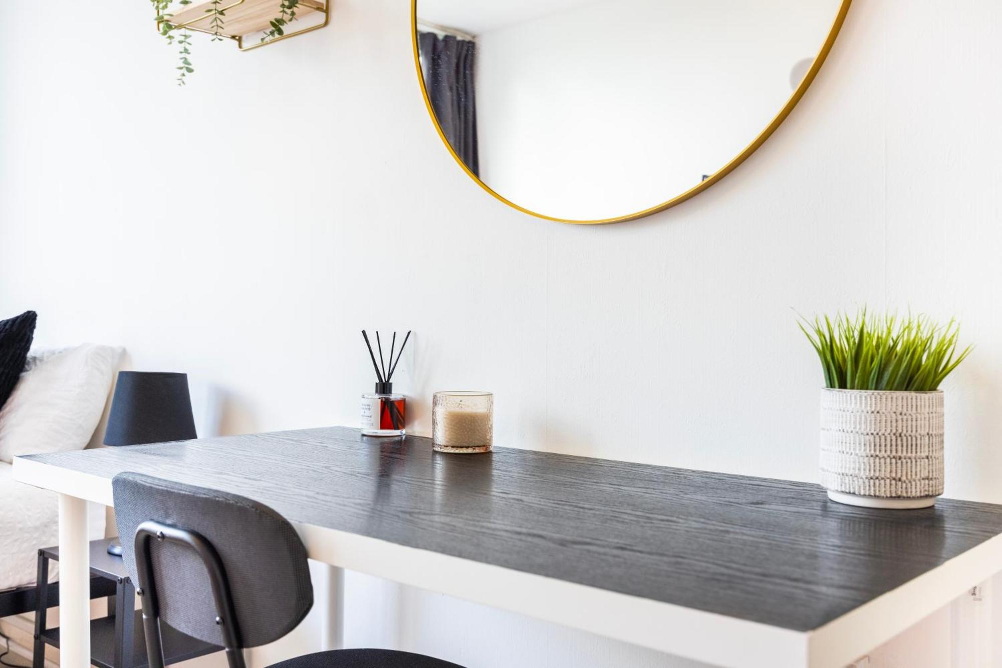 Lägenhet Poplar - Sleep 4-5 - Ideal For Business Travellers & Contractors - Near Canary Wharf And Dlr Station - Parking Tickets Available On Request London