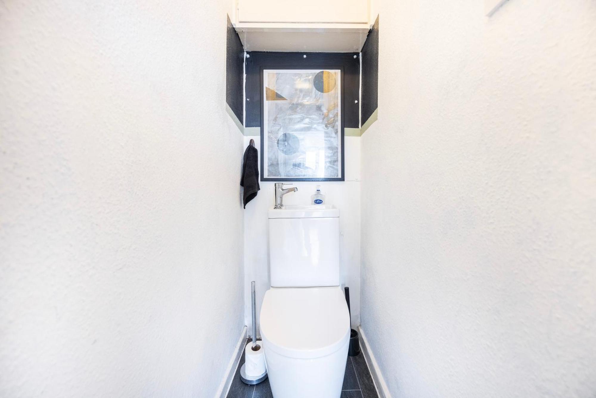 Lägenhet Poplar - Sleep 4-5 - Ideal For Business Travellers & Contractors - Near Canary Wharf And Dlr Station - Parking Tickets Available On Request *