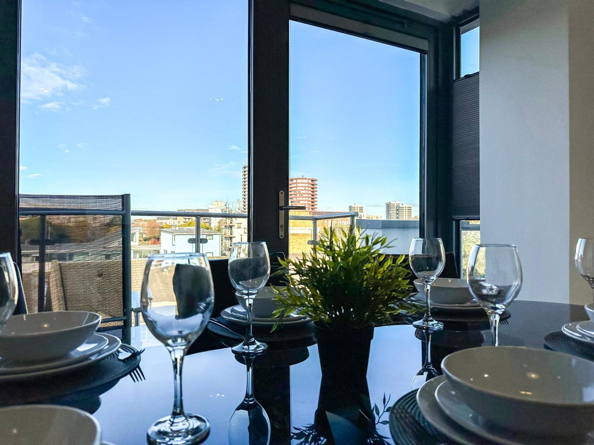 Contemporary With Private Terraces In Shoreditch, Hoxton, Islington Londen