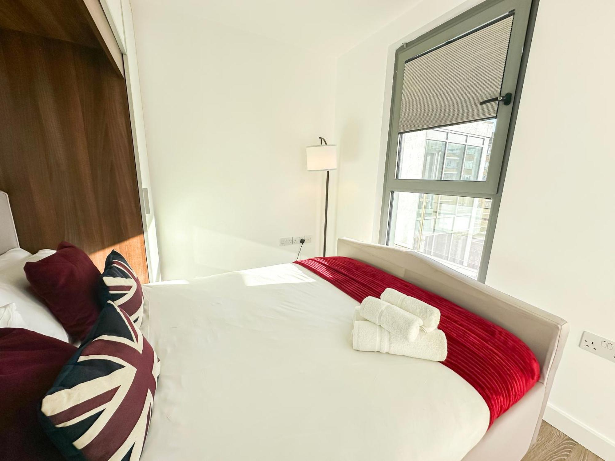 Contemporary With Private Terraces In Shoreditch, Hoxton, Islington Appartement Londen