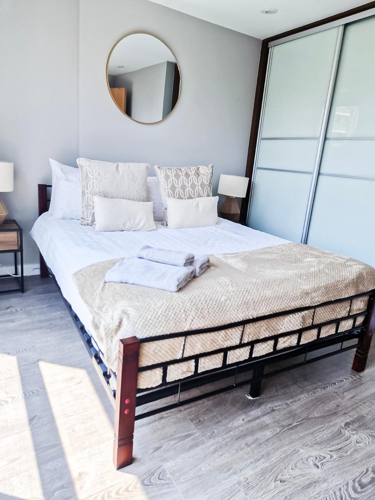 Contemporary With Private Terraces In Shoreditch, Hoxton, Islington Appartement