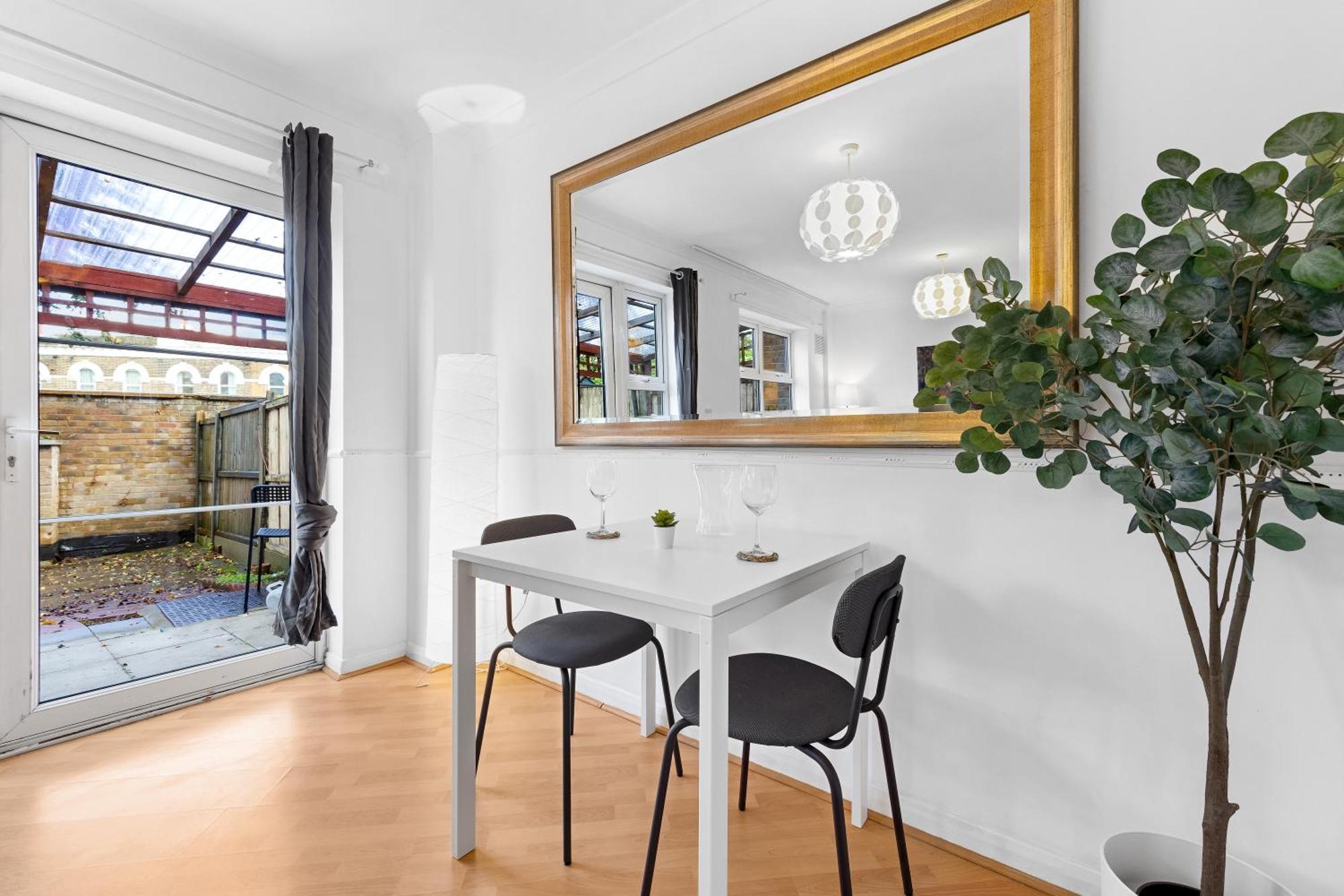 Cozylease 3-bed Canary Wharf Retreat,near Lcy Vakantiehuis