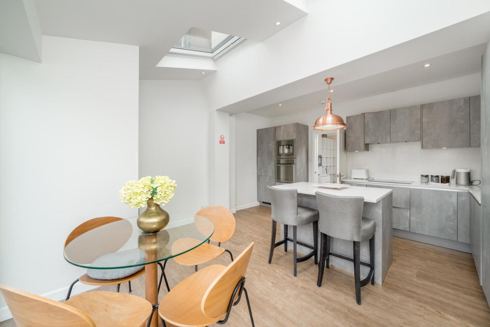 Urban Escape - Spacious 3-Bedroom Home Close To Canary Wharf Vakantiehuis