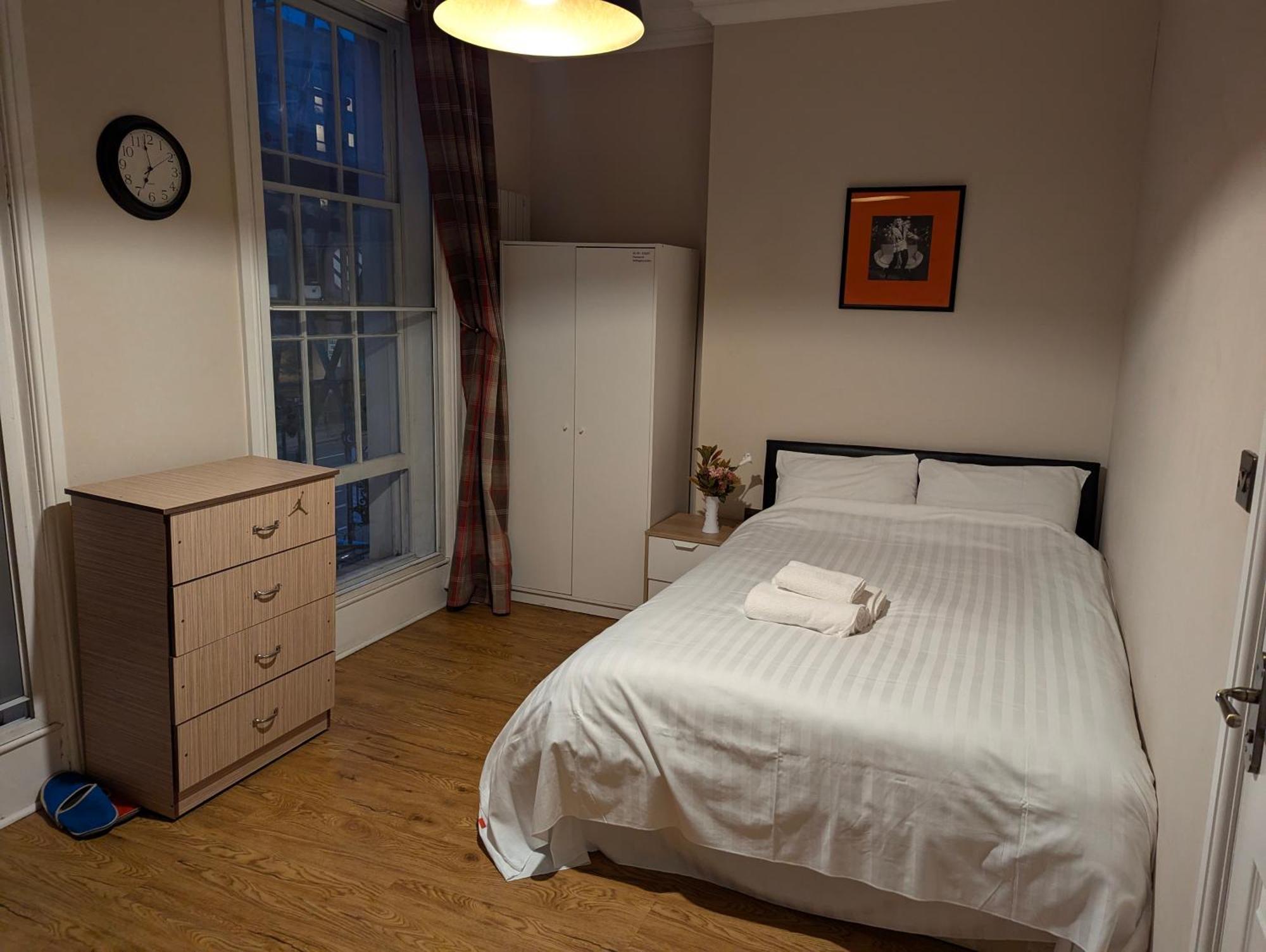 Maison d'hôtes Kingdom Holiday - 709 Commercial Road