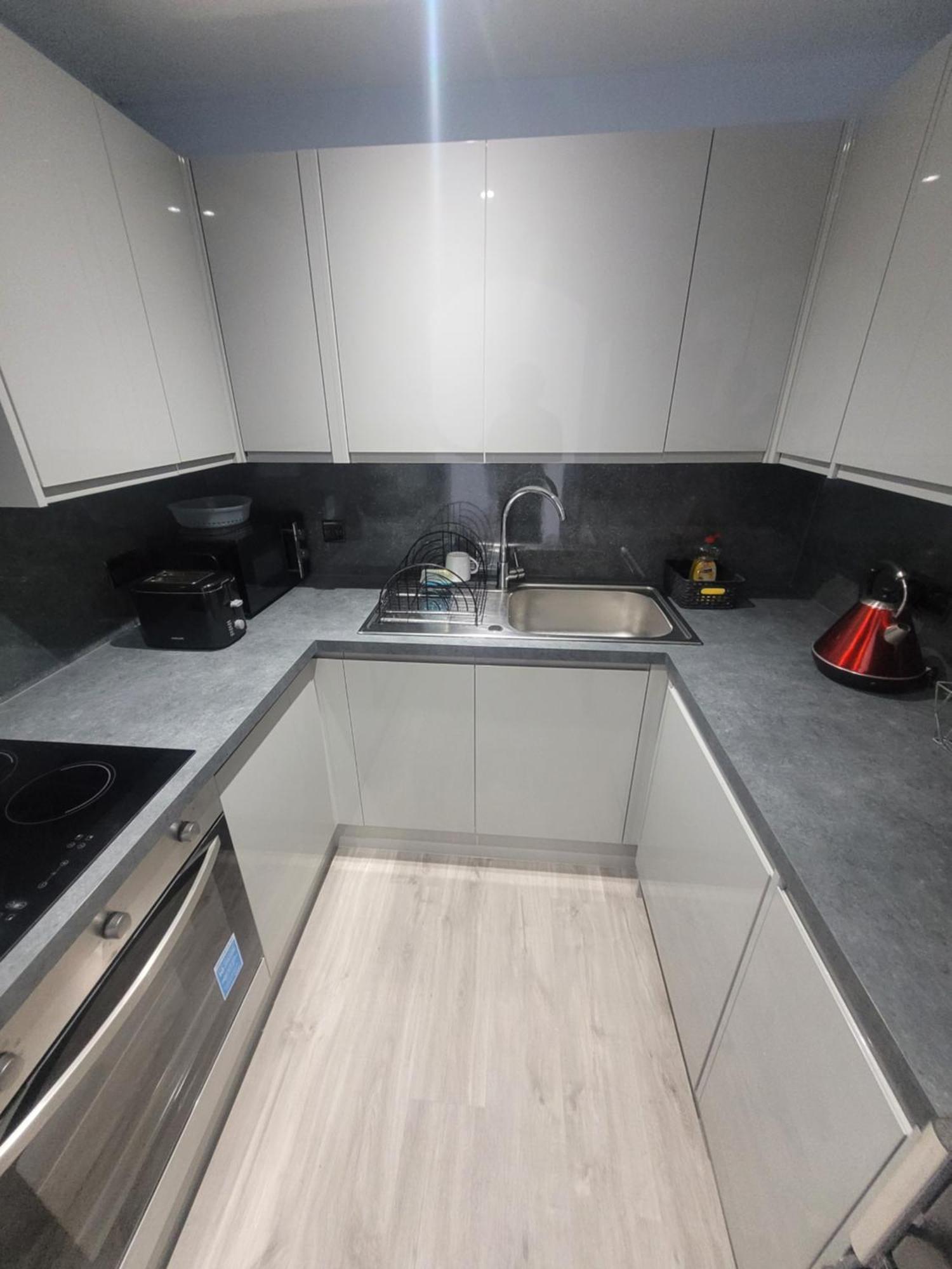 Privatunterkunft Private Rm In A 2 Bed Near 4 Train Stations *