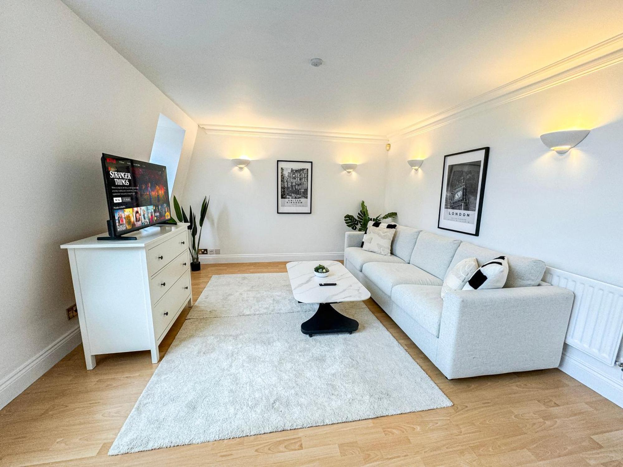 Lux 3 Bedroom Penthouse In Borough Near The Shard, Bermondsey