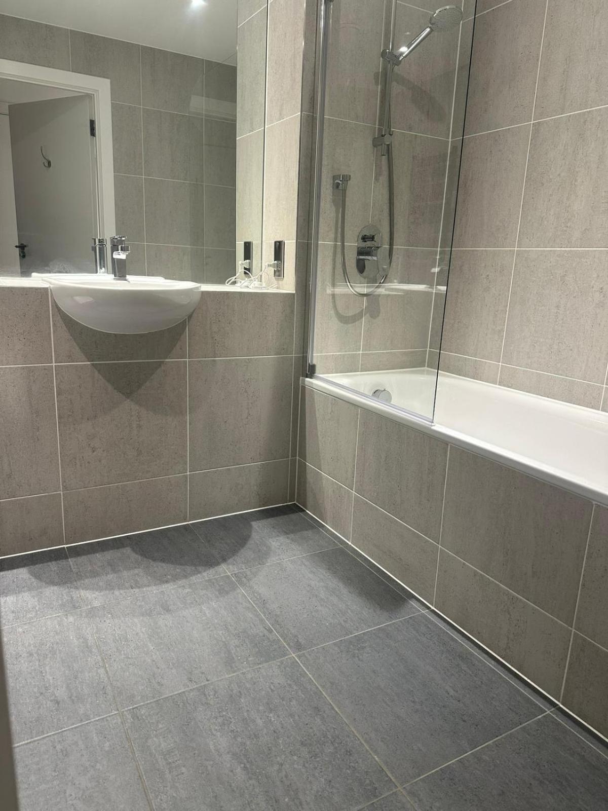 A Beautiful Two Bedroom Two Bathroom Apartment, A Few Minutes From The Iconic 02 Arena Appartamento Londra