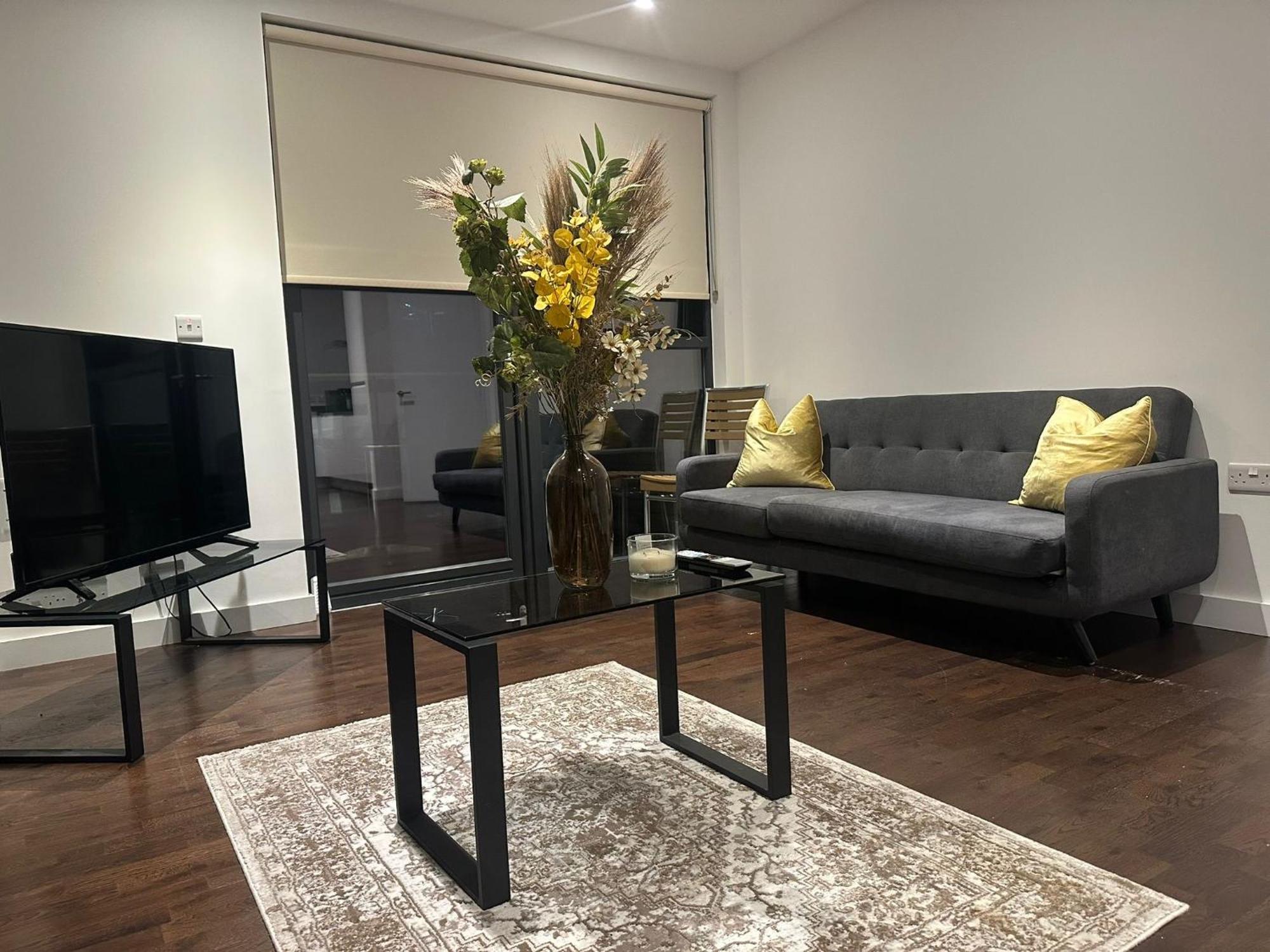A Beautiful Two Bedroom Two Bathroom Apartment, A Few Minutes From The Iconic 02 Arena Appartamento *