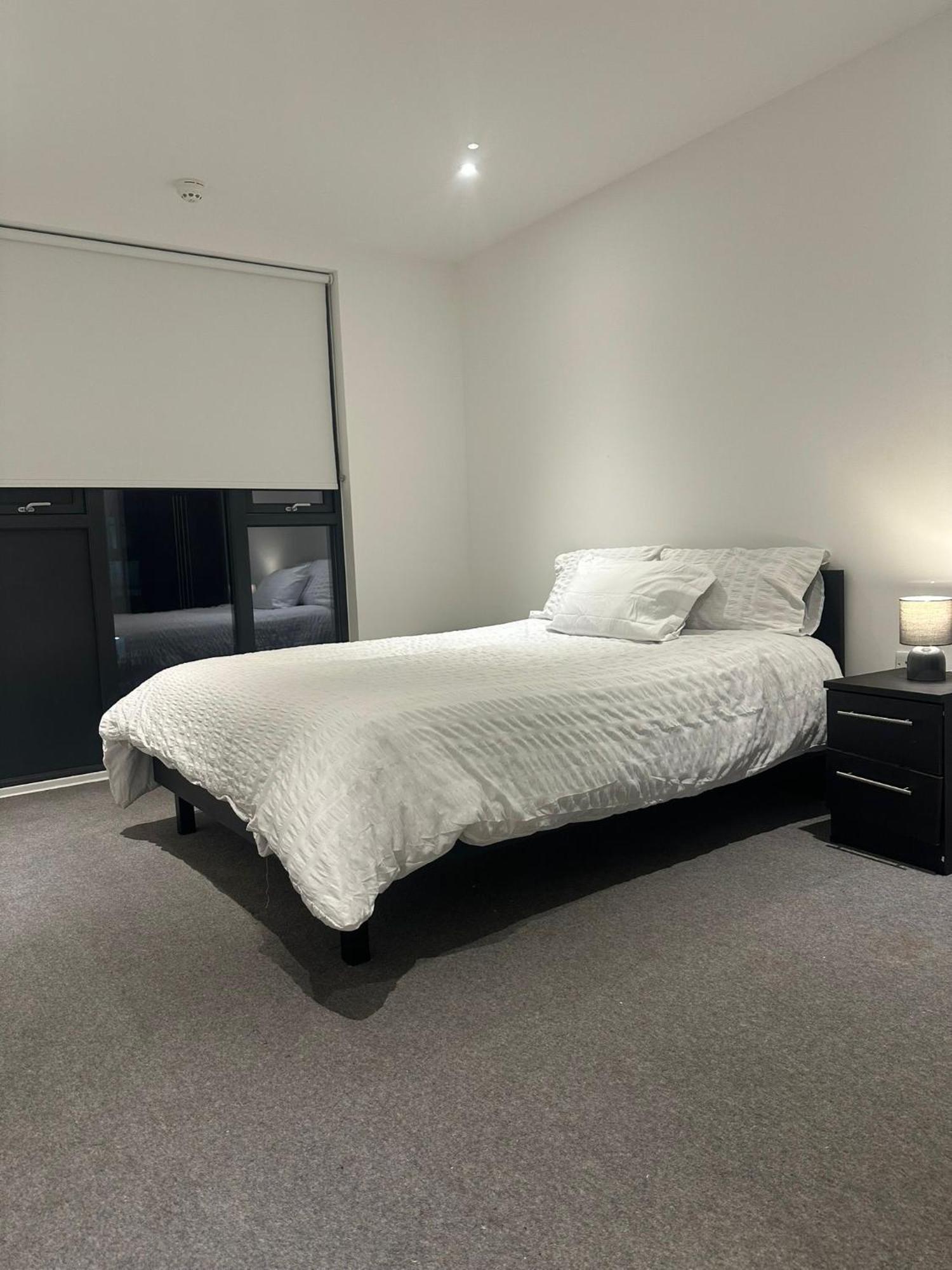 A Beautiful Two Bedroom Two Bathroom Apartment, A Few Minutes From The Iconic 02 Arena Appartamento Londra