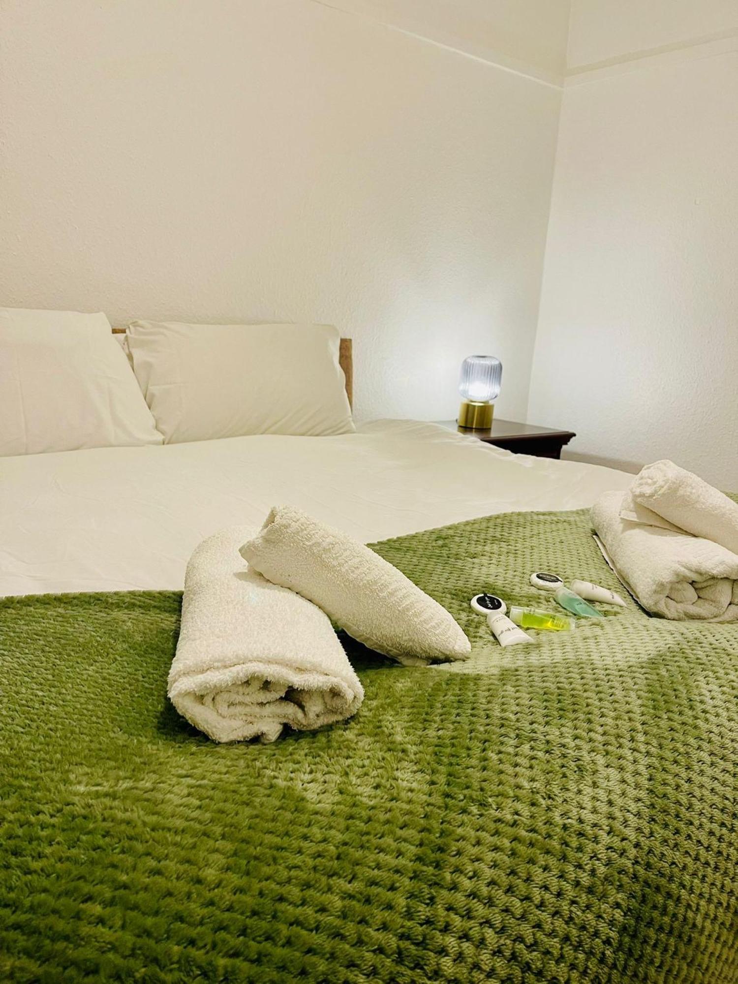 2bd Canarywharf Mile End Private Balcony Free Parking Londen