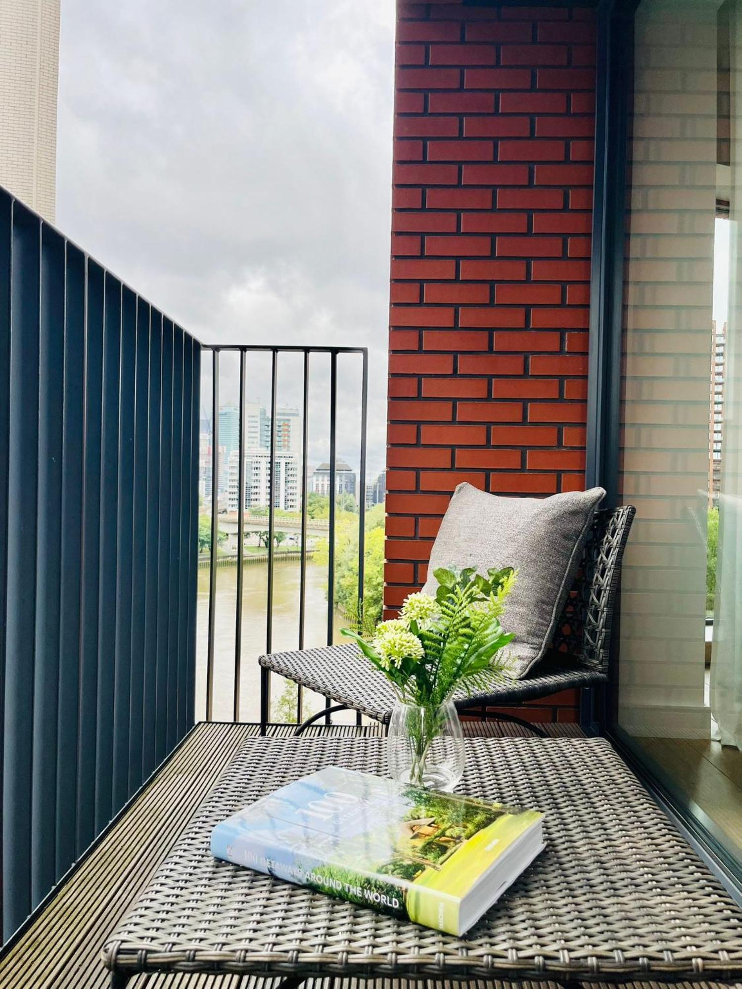 Luxurious Apartment - Prime Location Near Excel, O2 & Canary Wharf Londen