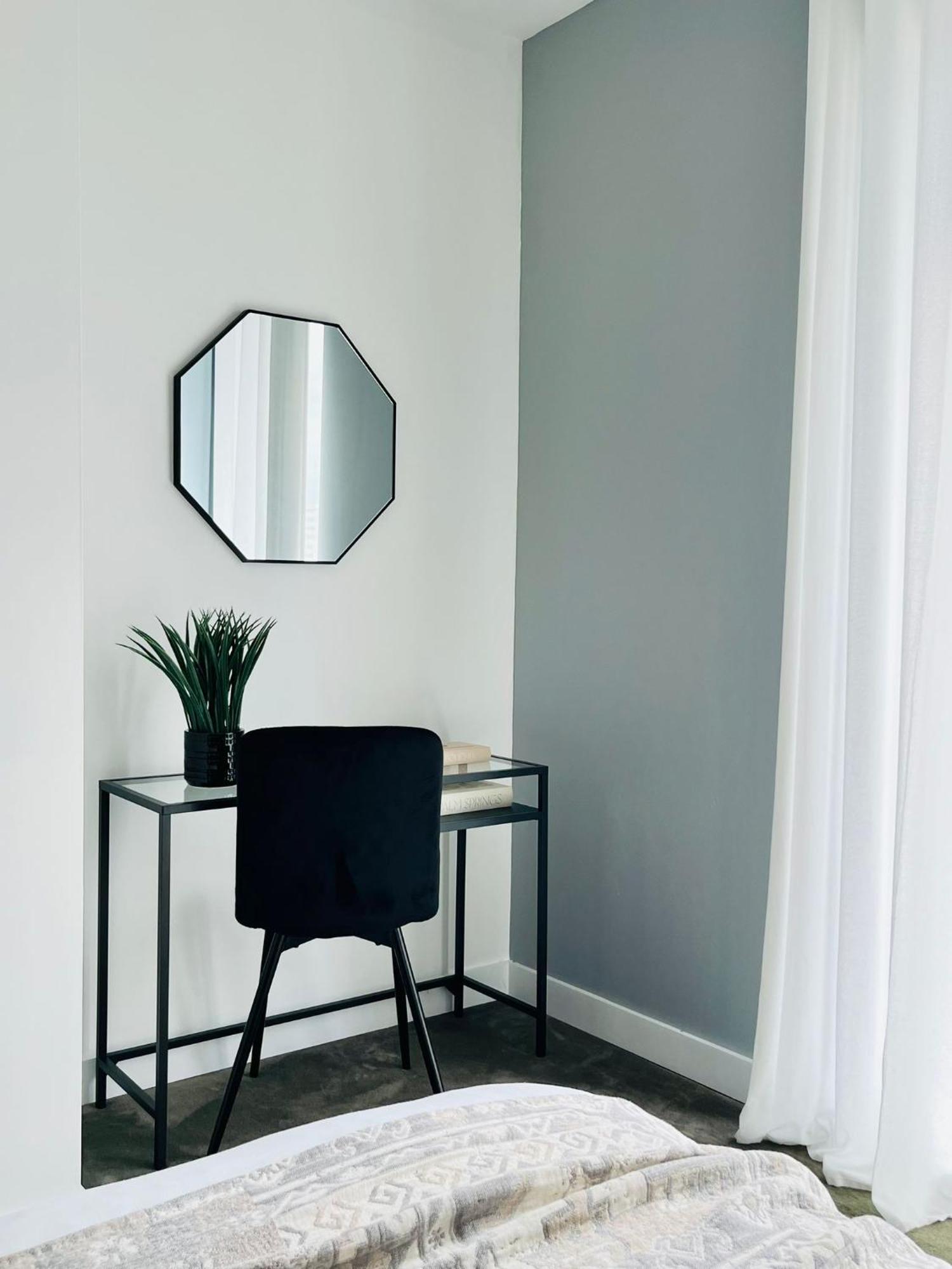 Appartement Luxurious Apartment - Prime Location Near Excel, O2 & Canary Wharf Londen